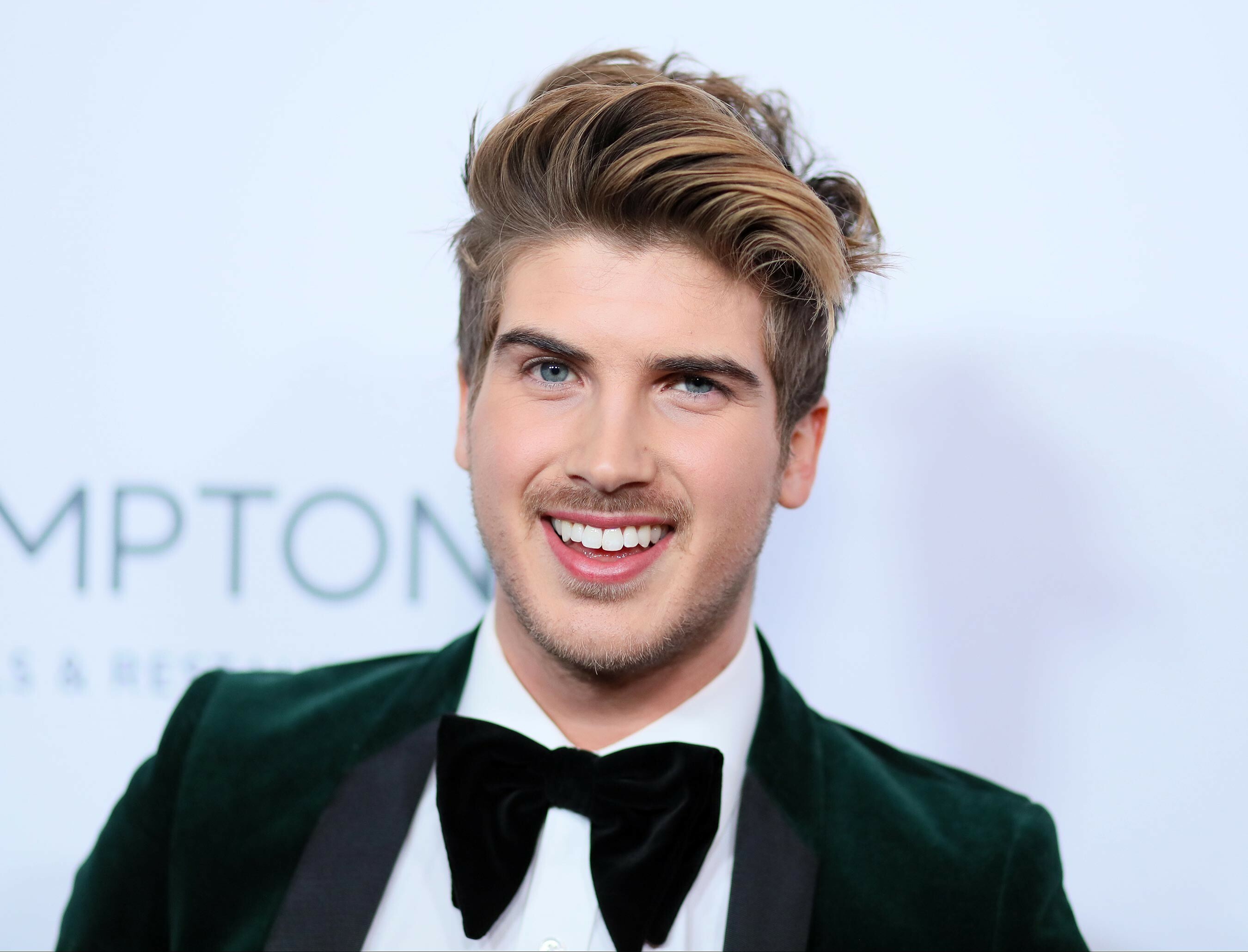 Joey Graceffa, Wallpapers, Posted by Zoey Johnson, 2700x2060 HD Desktop