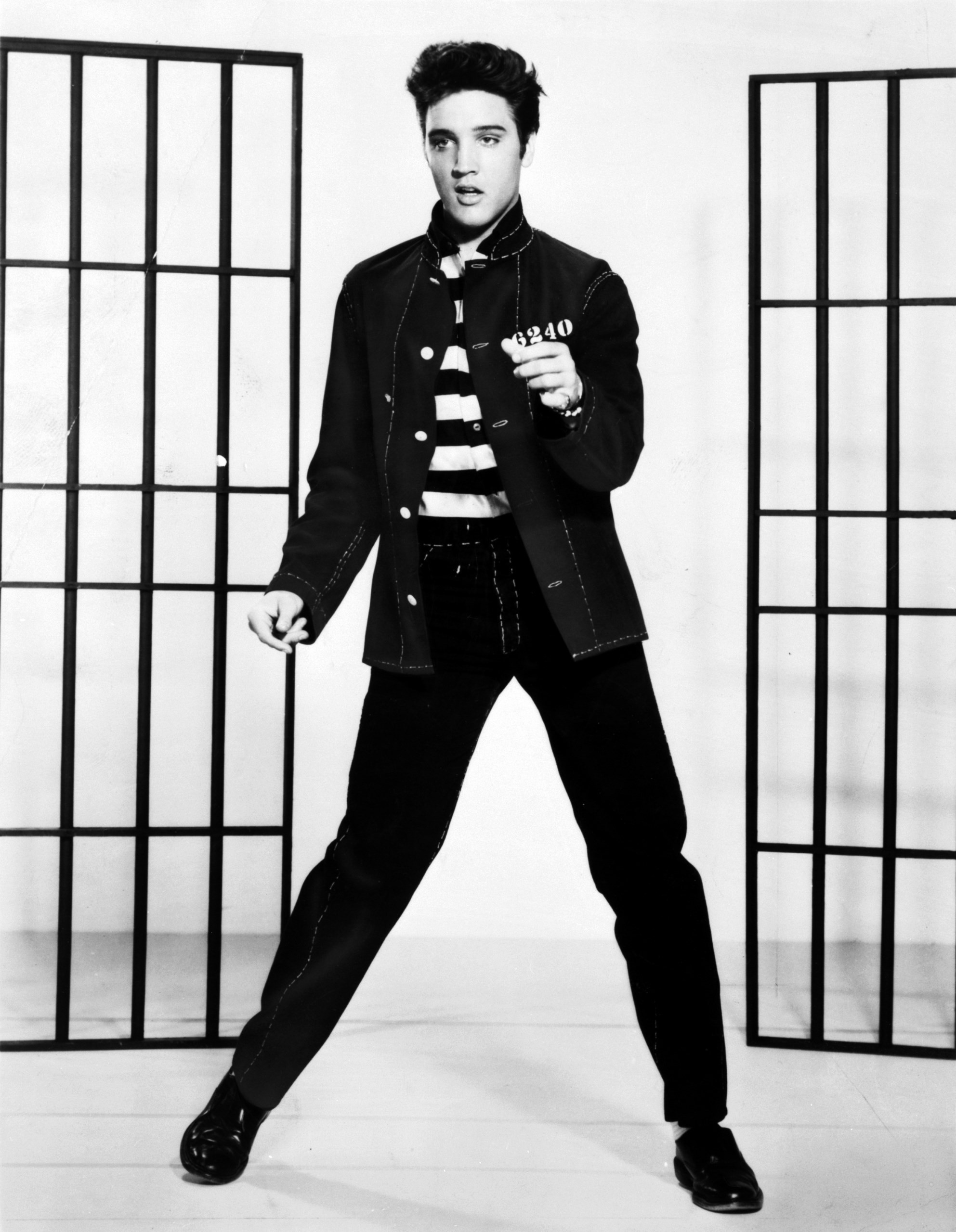 Elvis Presley, iPhone wallpapers, Background pictures, Versatile artist, 1990x2560 HD Phone