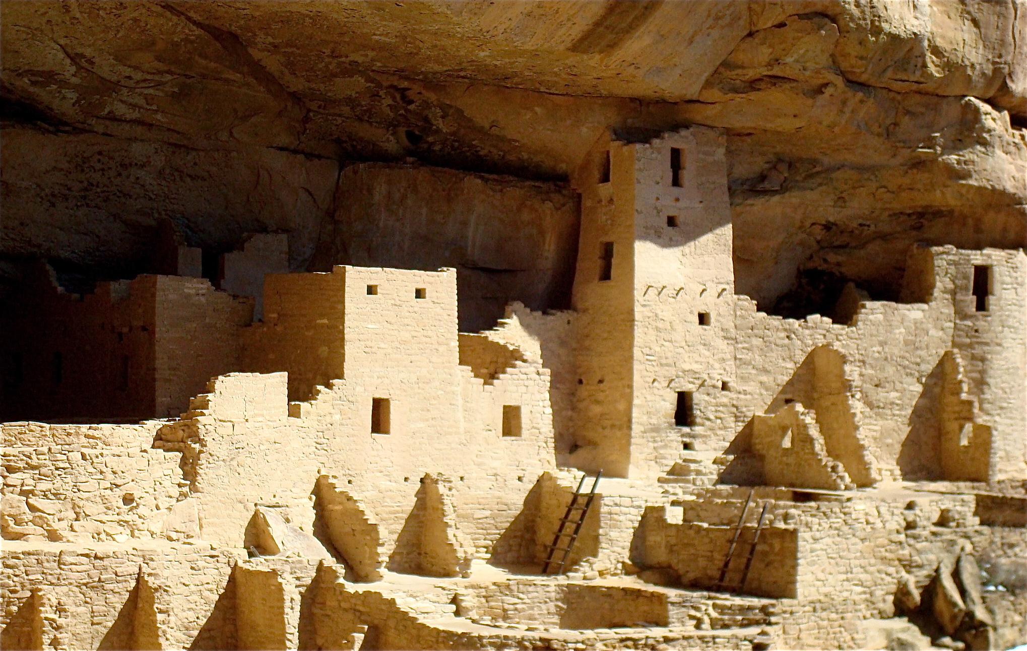 Mesa Verde National Park, Spotlight ranger, Mac adventure, Colorado's beauty, 2040x1300 HD Desktop