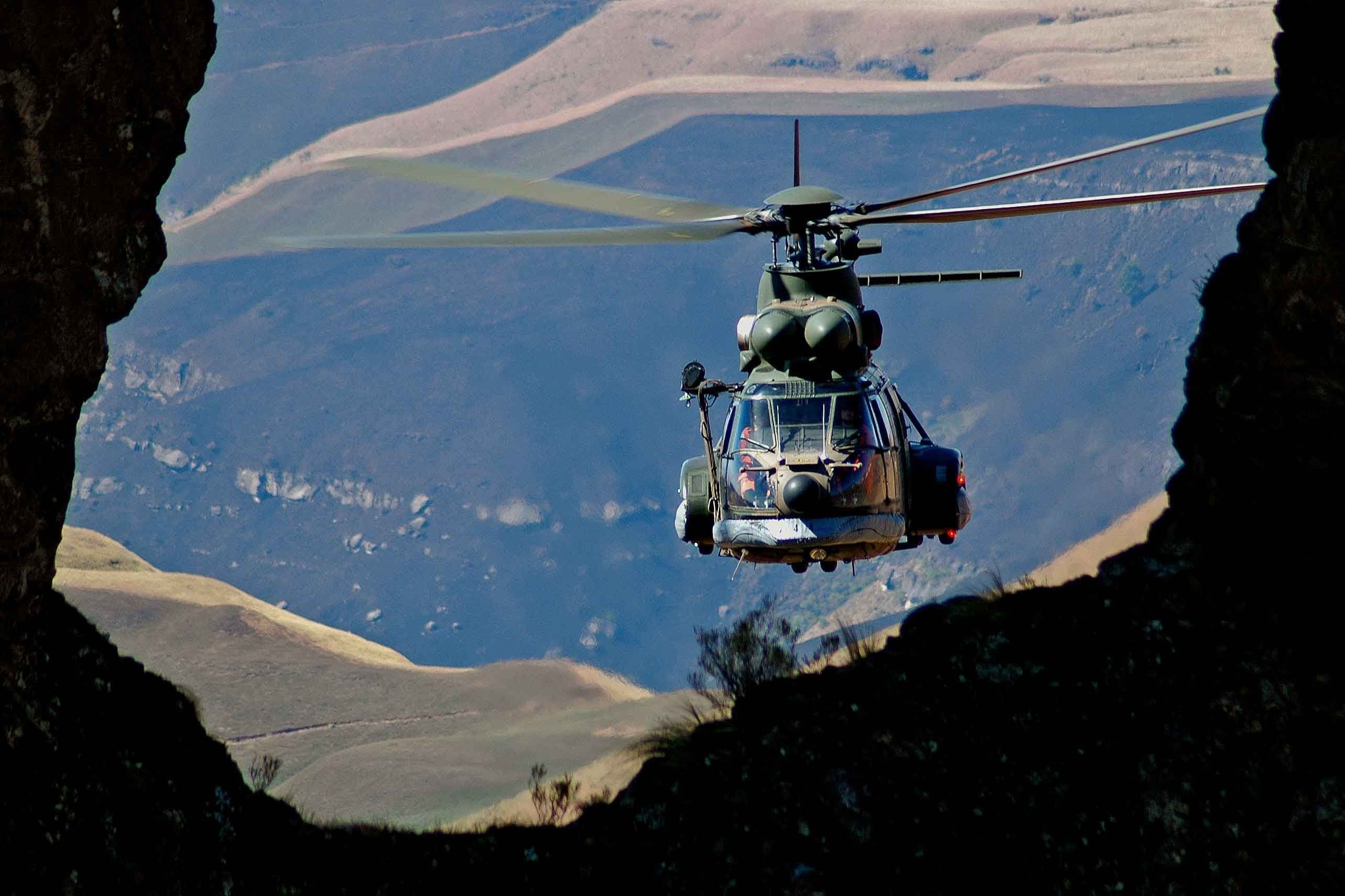 Atlas oryx, South African Air Force, 2570x1720 HD Desktop