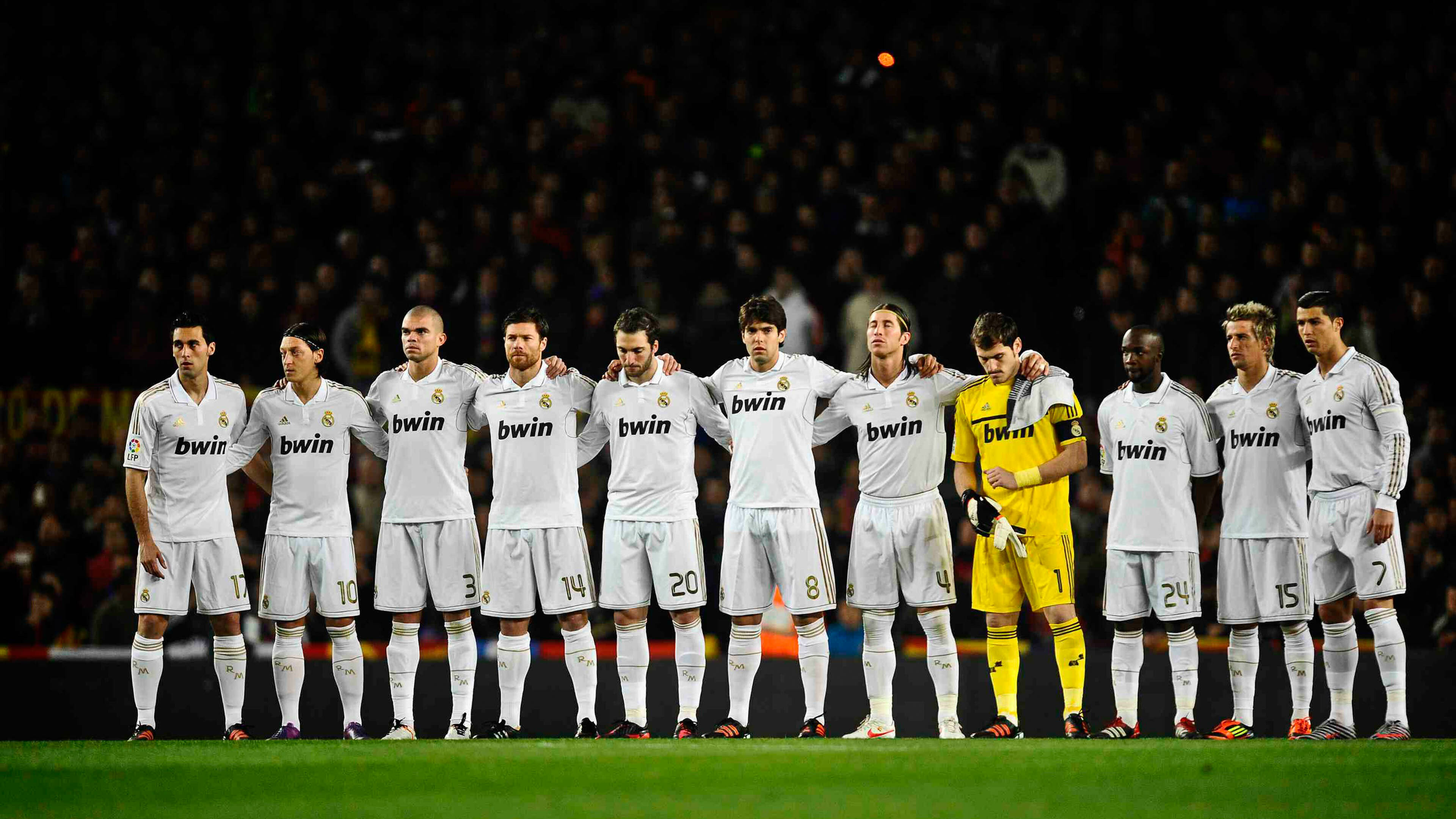 Real Madrid C.F., Football devotion, Stunning wallpapers, John Peltier tribute, 3840x2160 4K Desktop