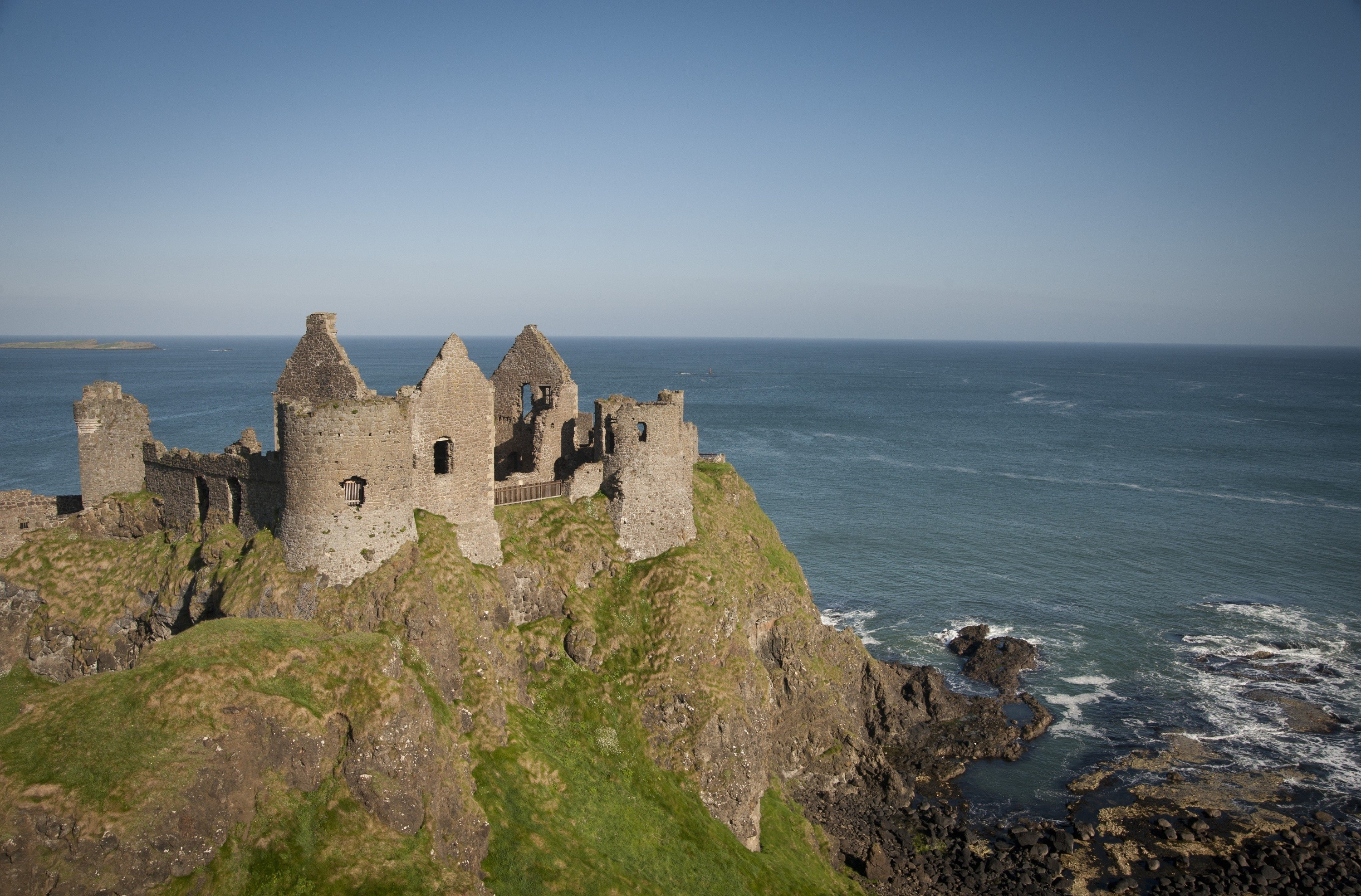 Northern Ireland, Belfast and the coast, Travel dudes, Coastal beauty, 3000x1980 HD Desktop