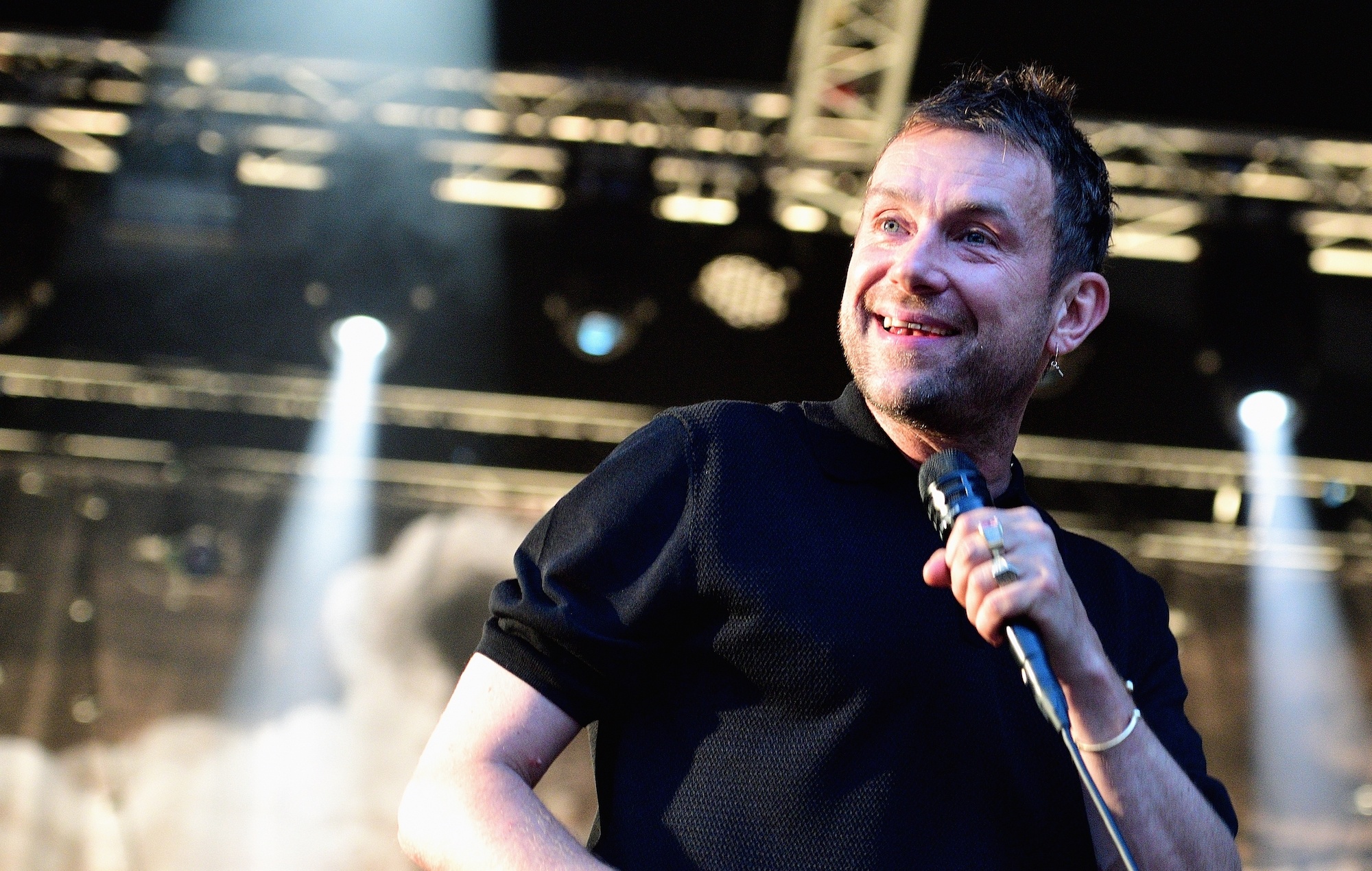 Damon Albarn dice que a los artistas 2000x1270