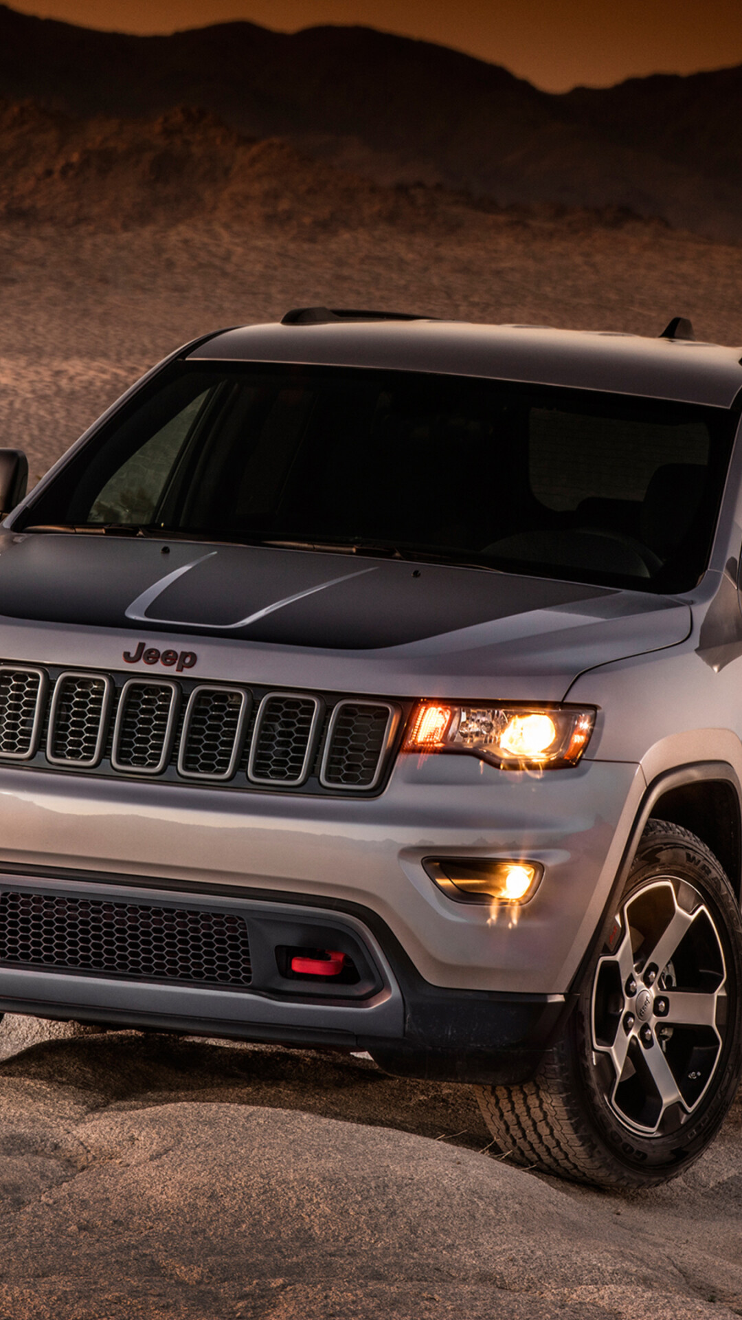 Jeep Grand Cherokee, Trailhawk edition, 2016, 3840x2160, 1080x1920 Full HD Phone