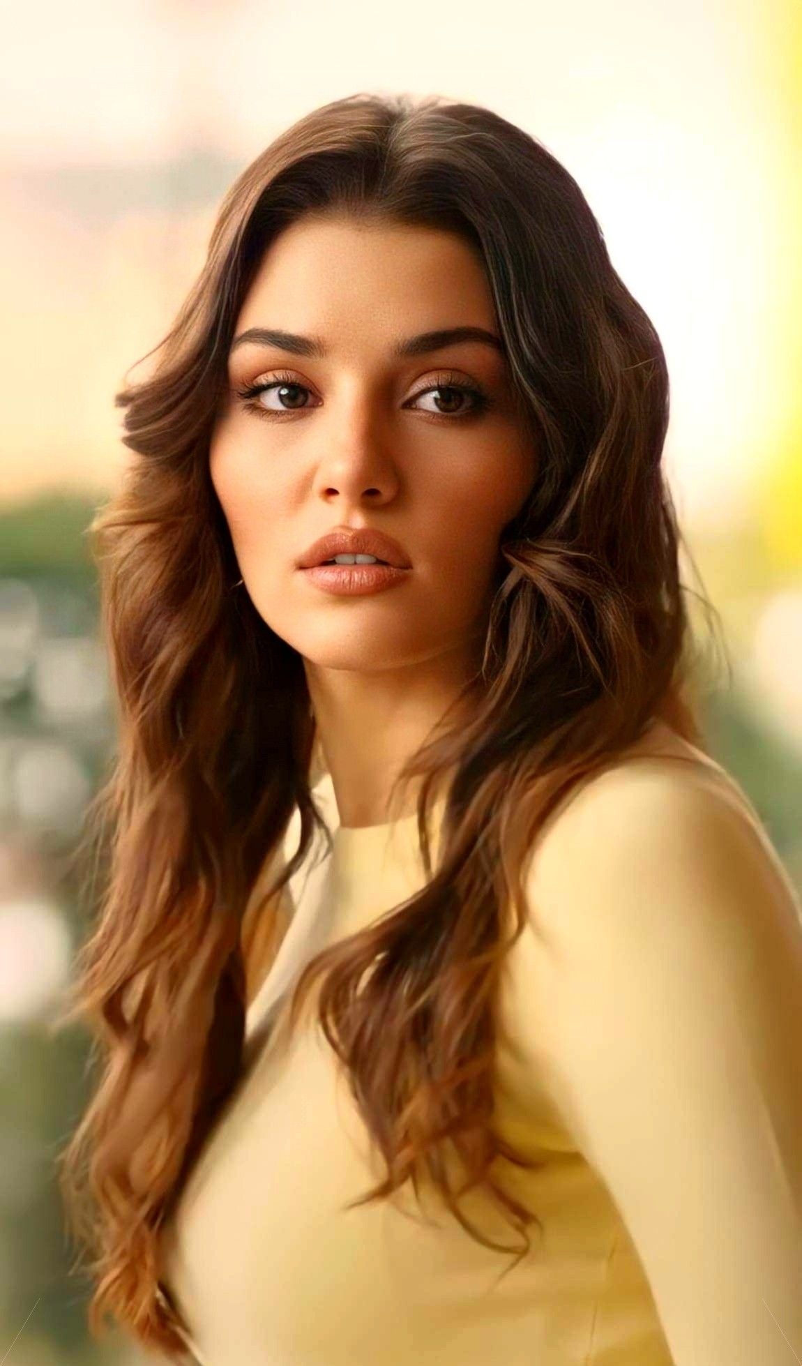 Hande Ercel, Turkish beauty, TV shows, Actresses, 1150x1960 HD Phone