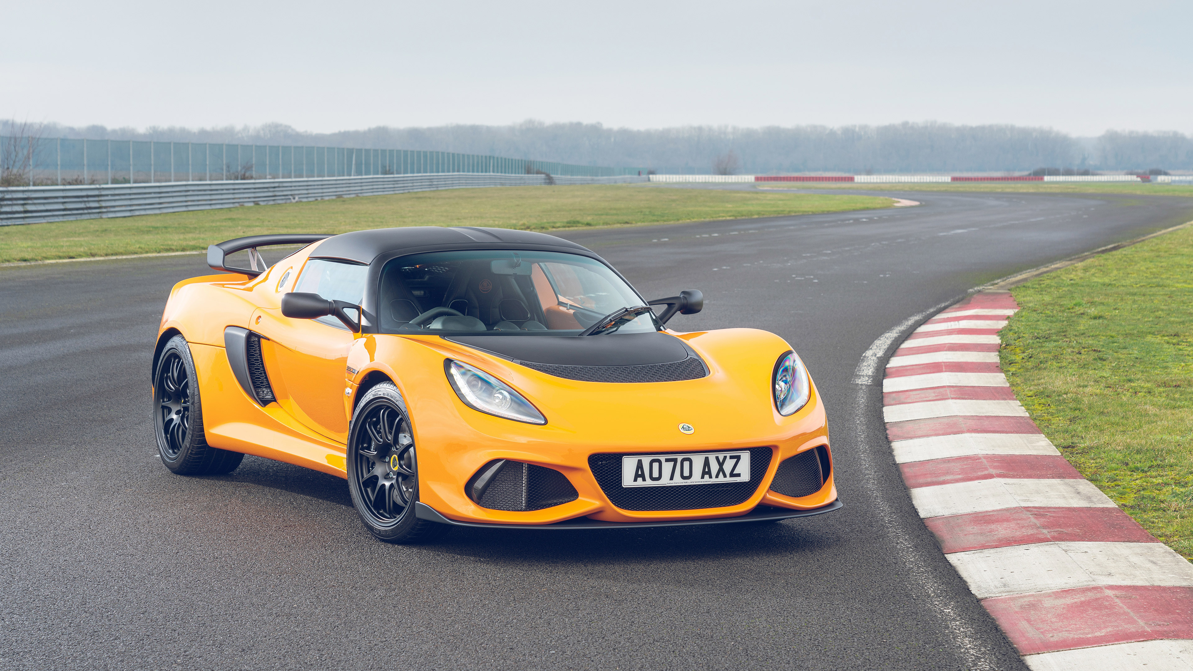 Lotus Exige, Striking 4K wallpapers, Sports car beauty, Thrilling performance, 3840x2160 4K Desktop