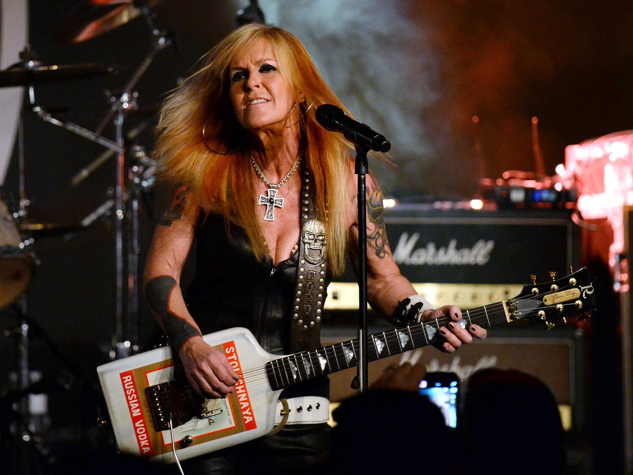 Lita Ford, Music expert, Lita Ford, Rock and roll legend, 2560x1930 HD Desktop