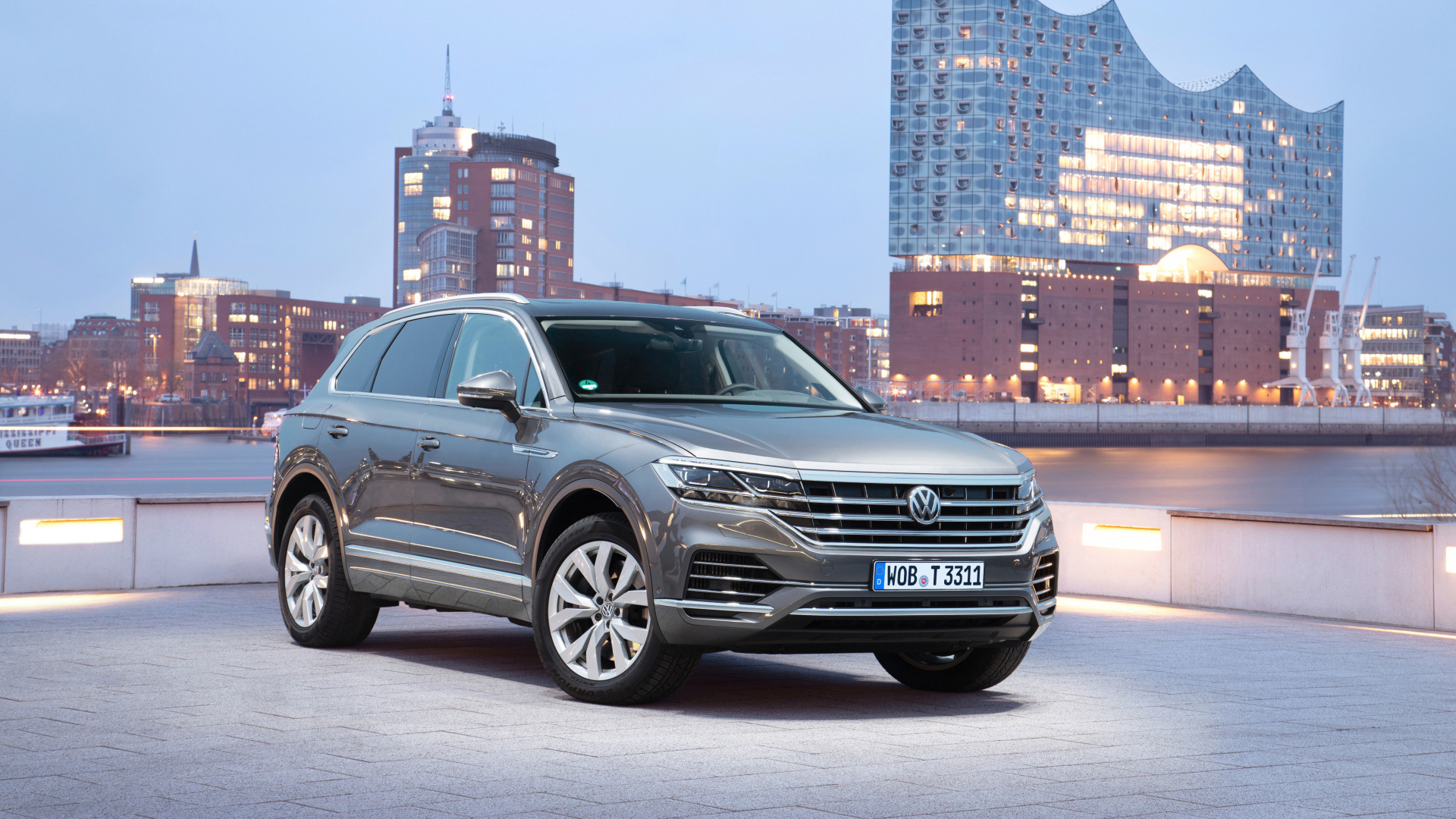 Volkswagen Touareg, Cutting-edge technology, Free desktop wallpapers, Iconic design, 1920x1080 Full HD Desktop