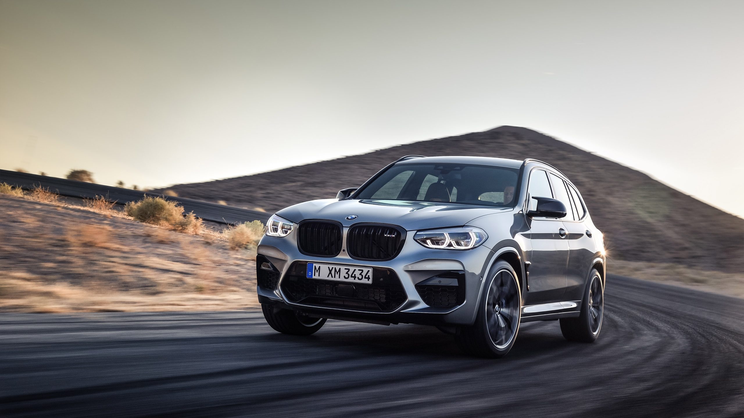 BMW X3, High-performance variant, Motorsport excellence, Sporting versatility, 2560x1440 HD Desktop