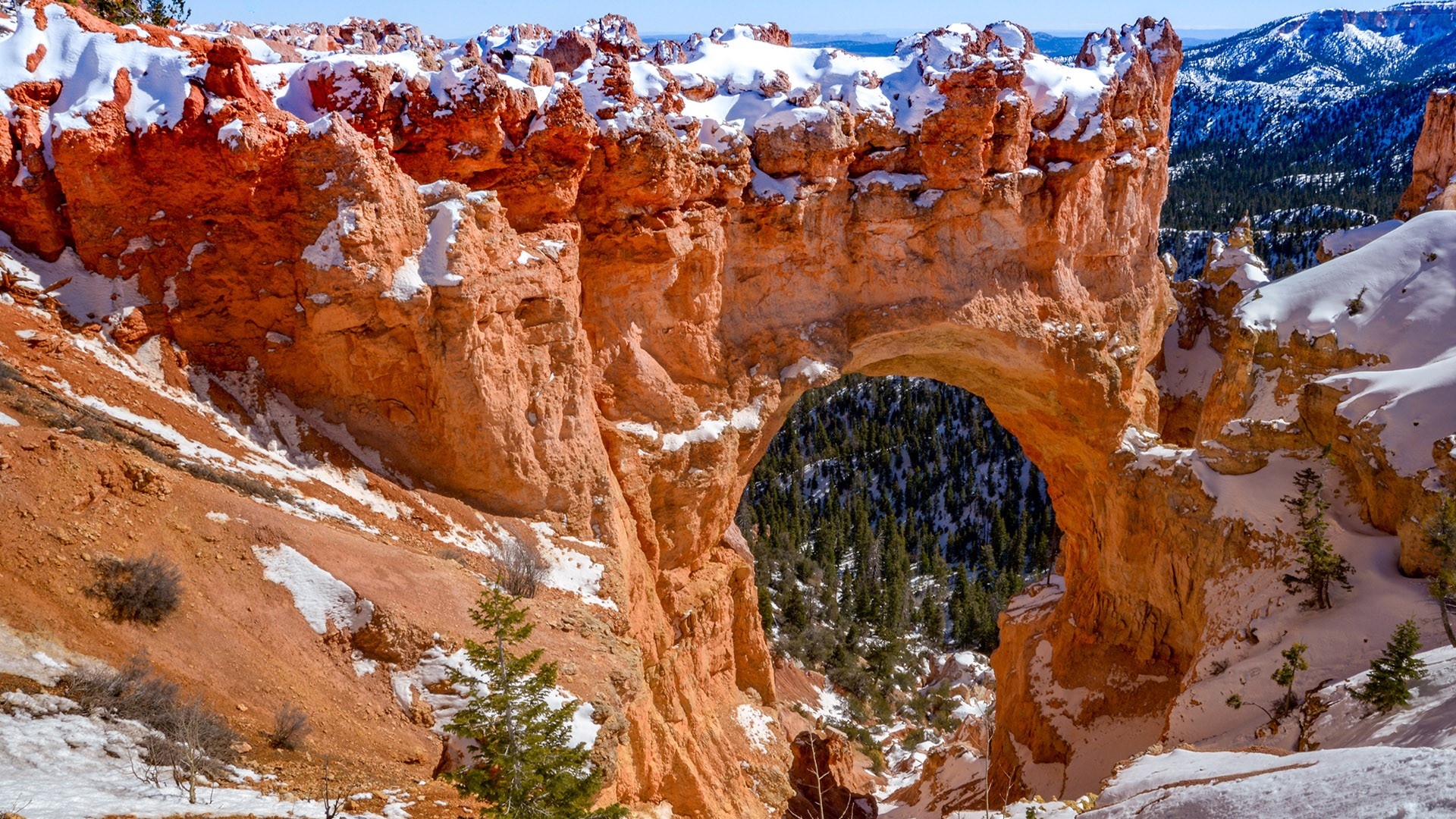 Bryce Canyon National Park, Natural bridge, Windows 10 spotlight, Mesmerizing image, 1920x1080 Full HD Desktop