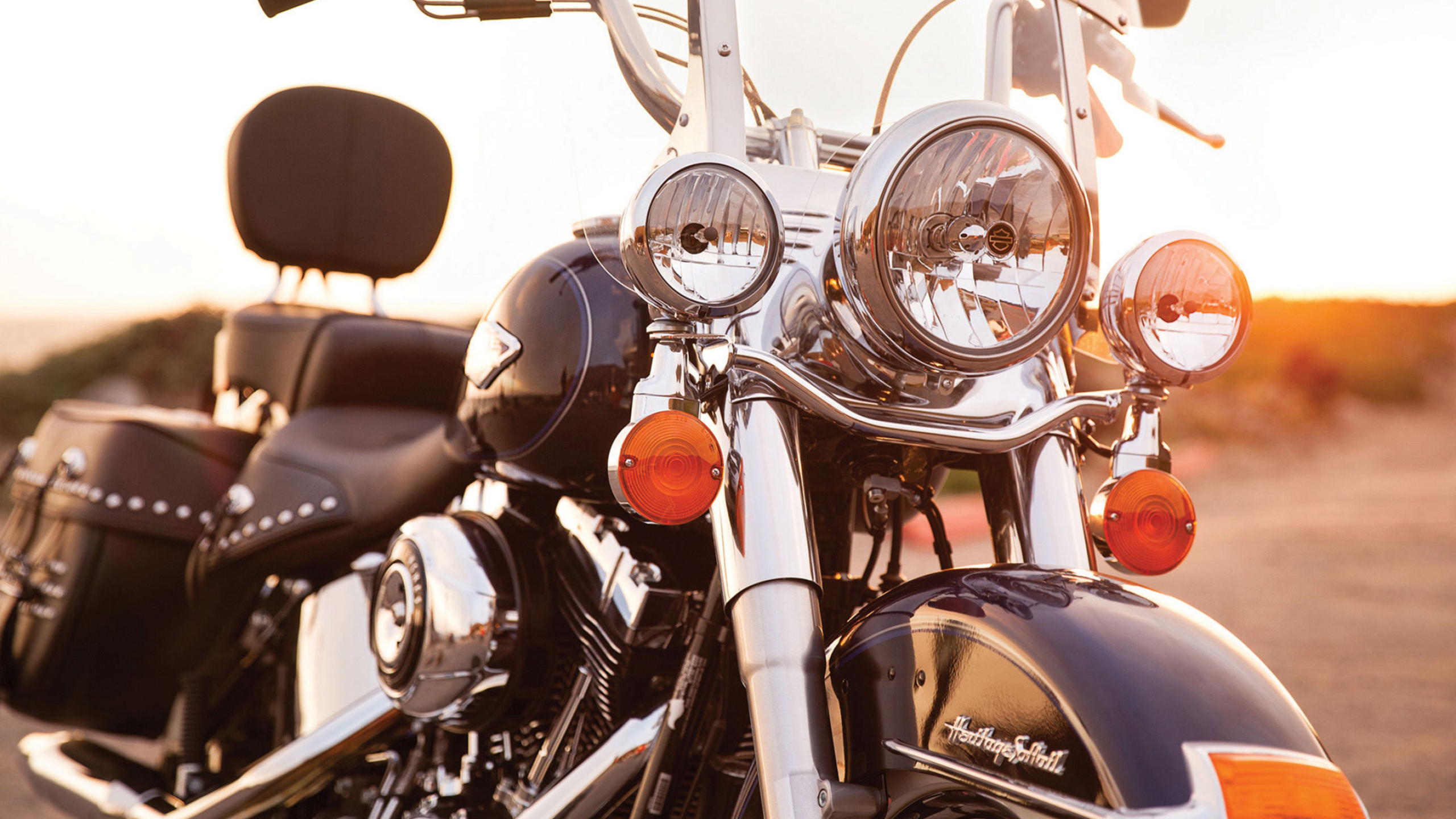 Headlight, Harley-Davidson Bikes Wallpaper, 2560x1440 HD Desktop