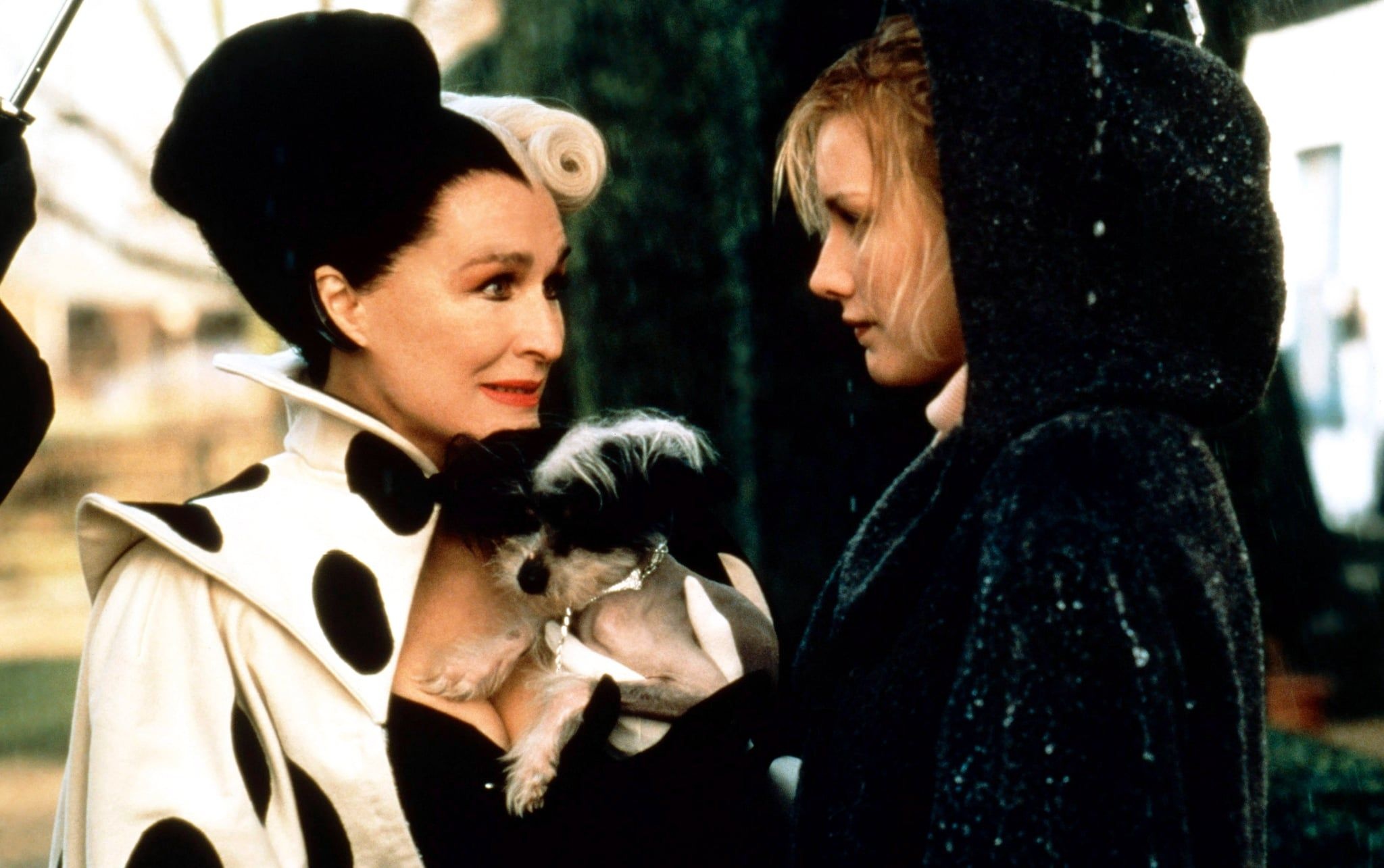 Glenn Close, Cruella de Vil, Role, 101 Dalmatians, 2050x1290 HD Desktop