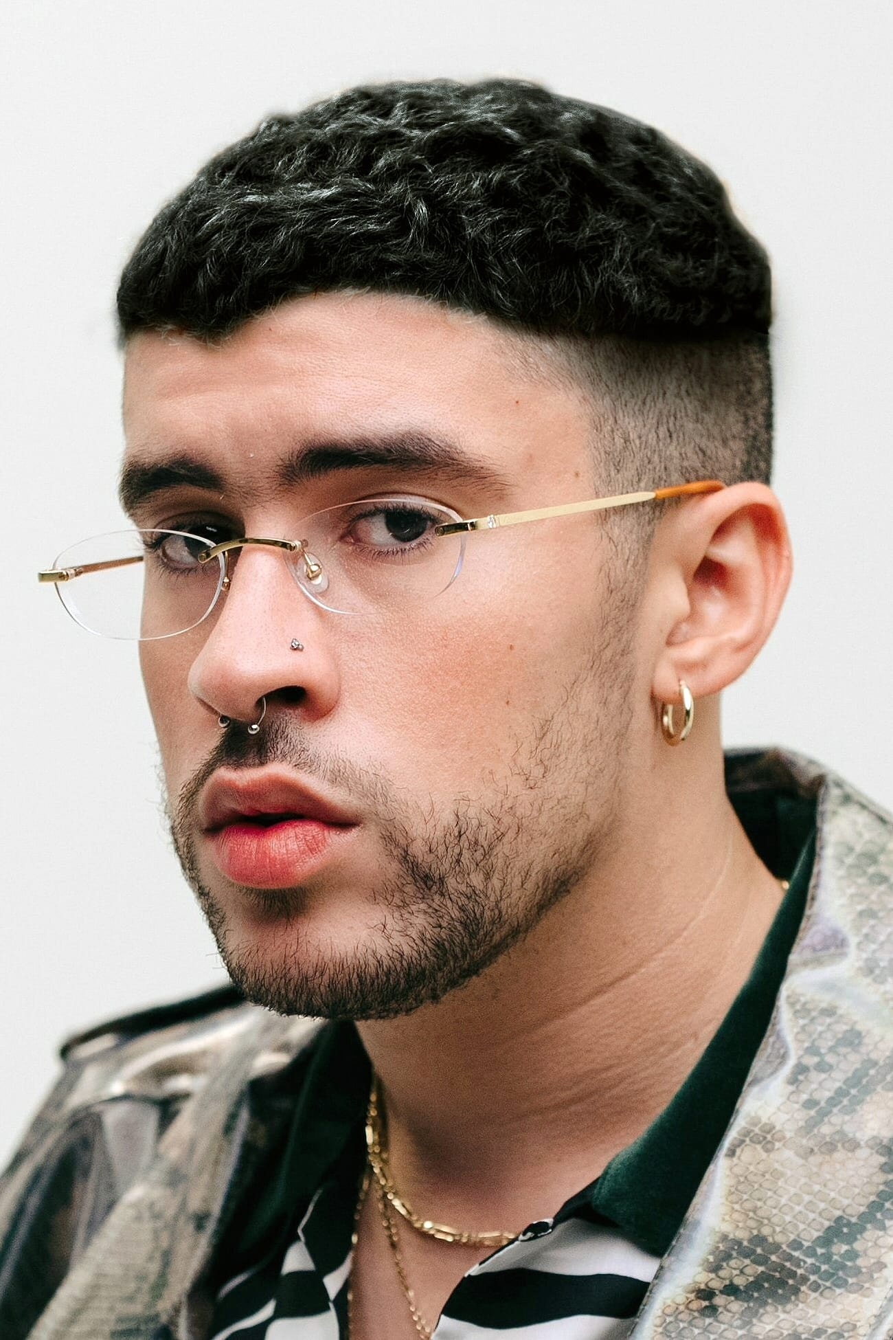 Bad Bunny, Music, Filme, Biographie, 1300x1950 HD Phone