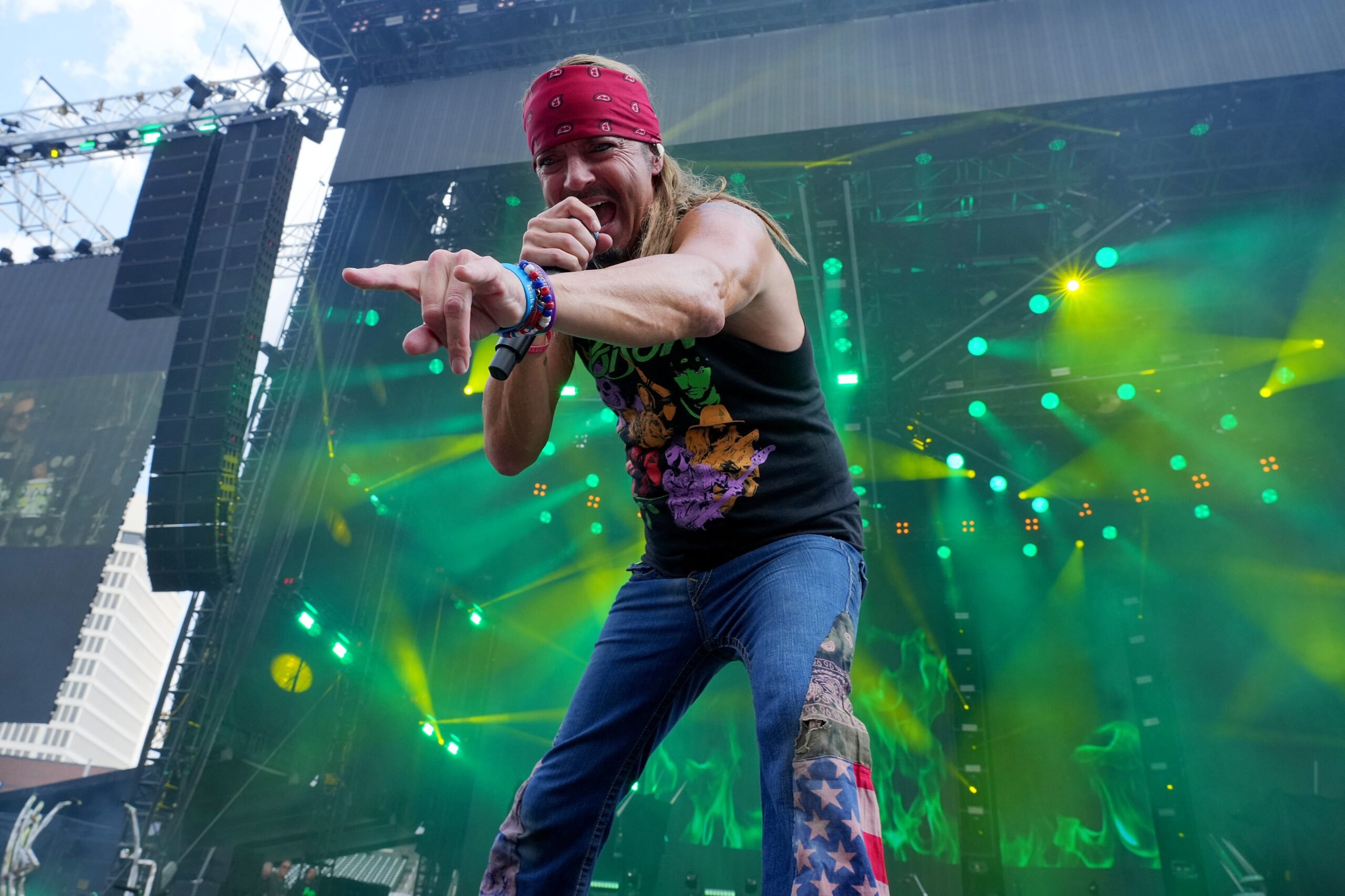 Bret Michaels, Medical complication, 2560x1710 HD Desktop