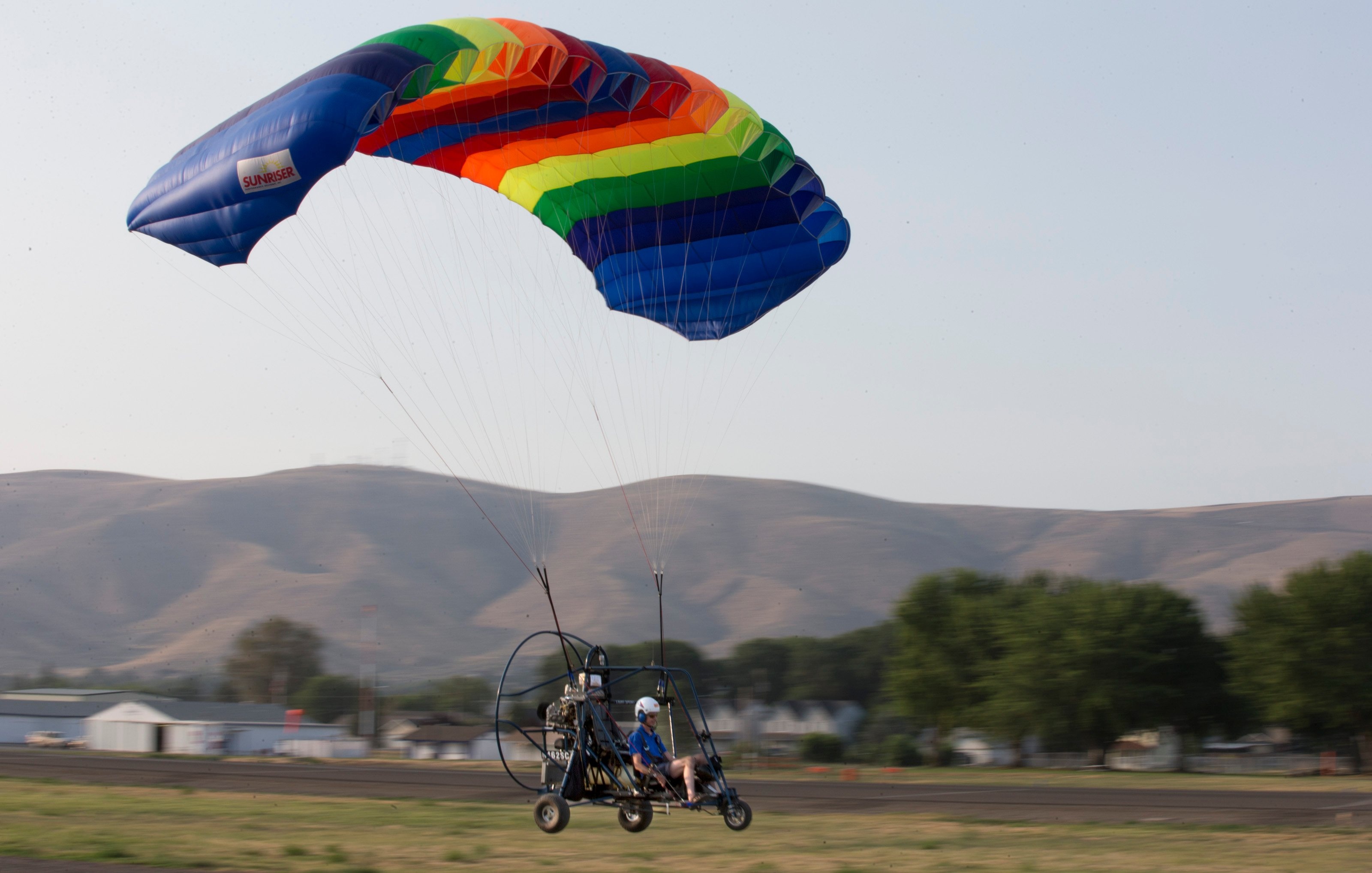 Prosser man's, Powered parachute business, Niche in the sky, High-flying adventure, 3200x2040 HD Desktop