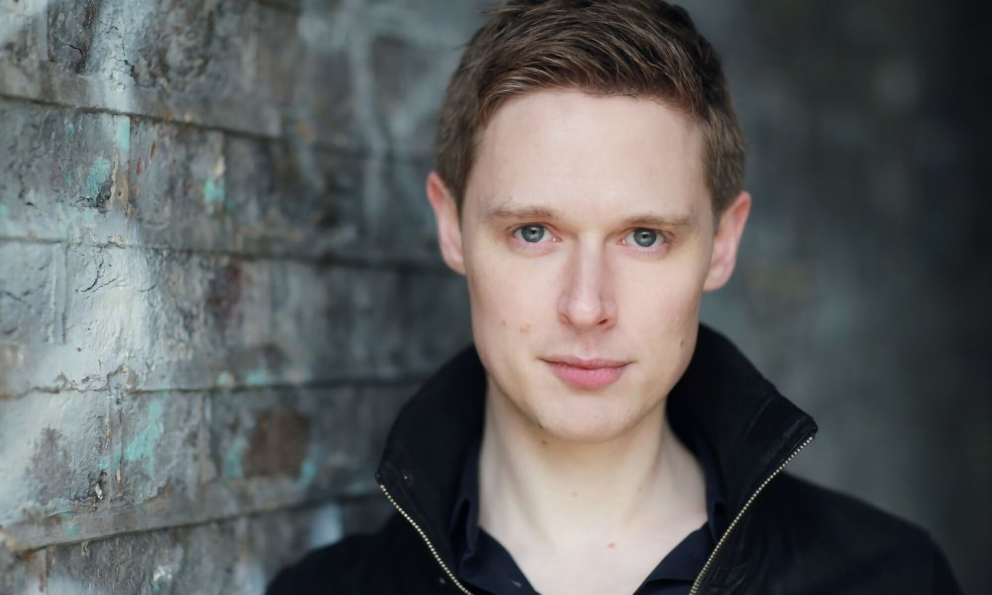 Samuel Barnett, Versatile actor, TV breakthrough, Compelling portrayals, 2000x1200 HD Desktop