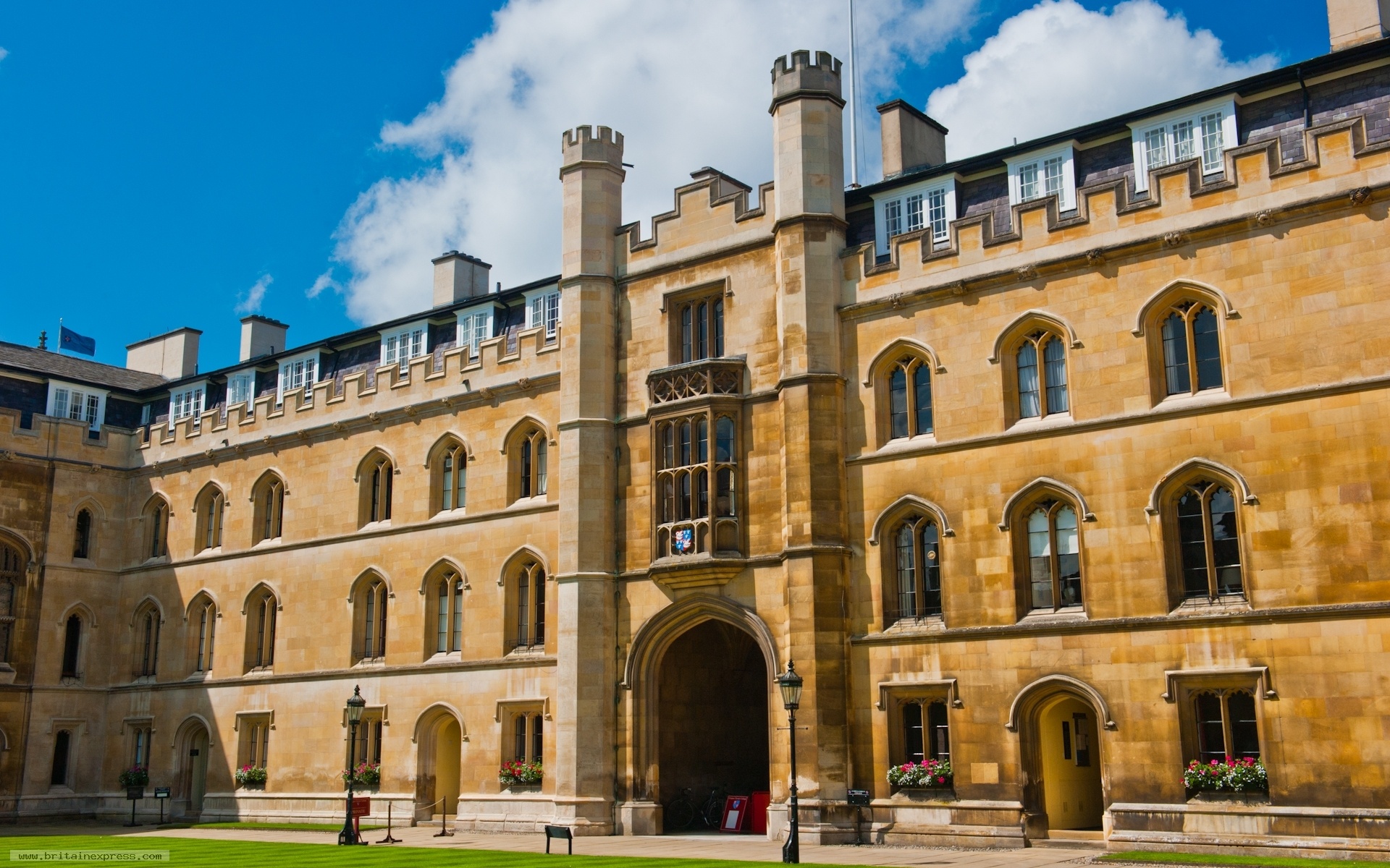 Corpus Christi College, Cambridge University, New Court, Architectural beauty, 1920x1200 HD Desktop