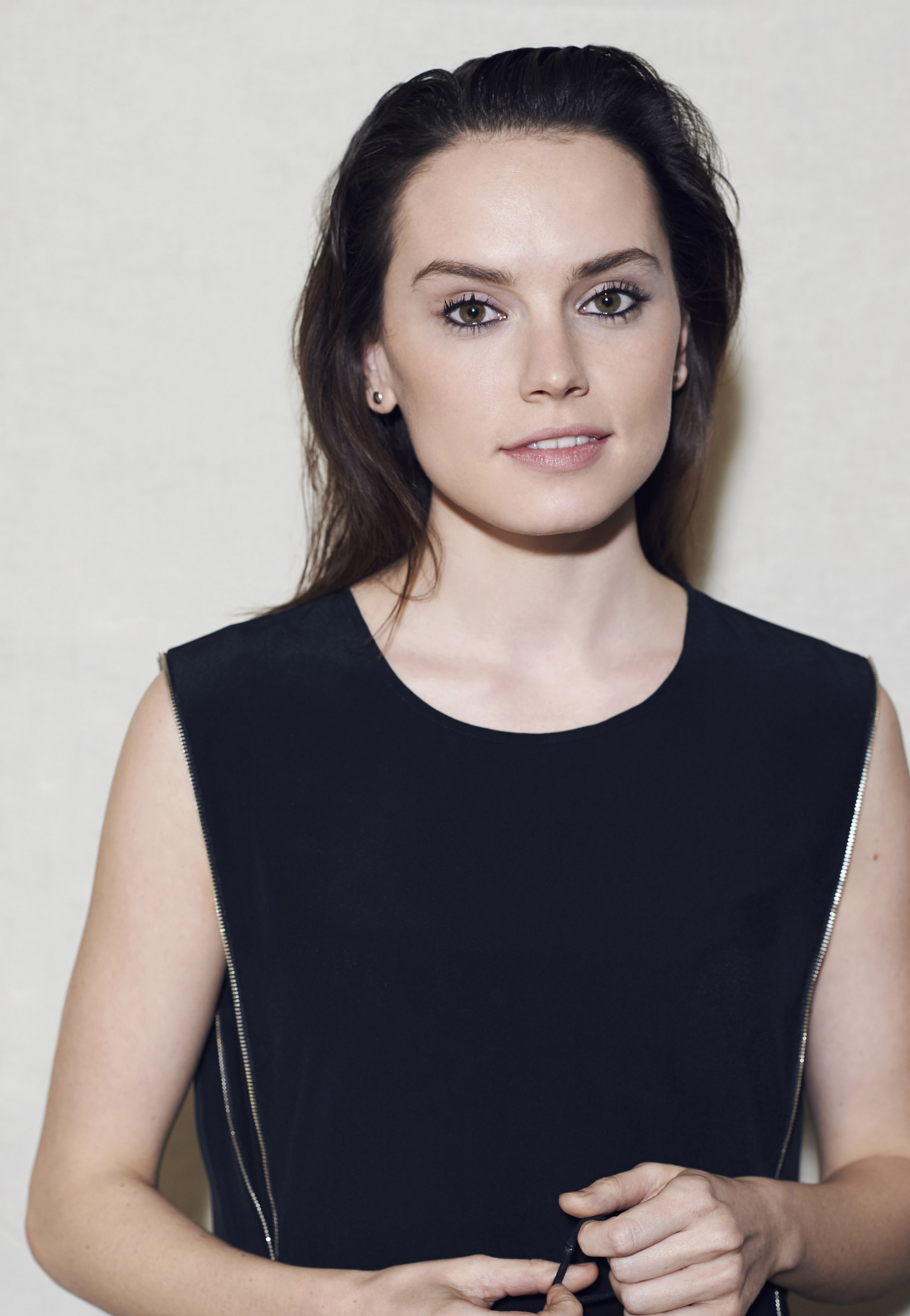 Unknown photoshoot session, Daisy Ridley photo, Exclusive fanpop, 1980x2860 HD Phone