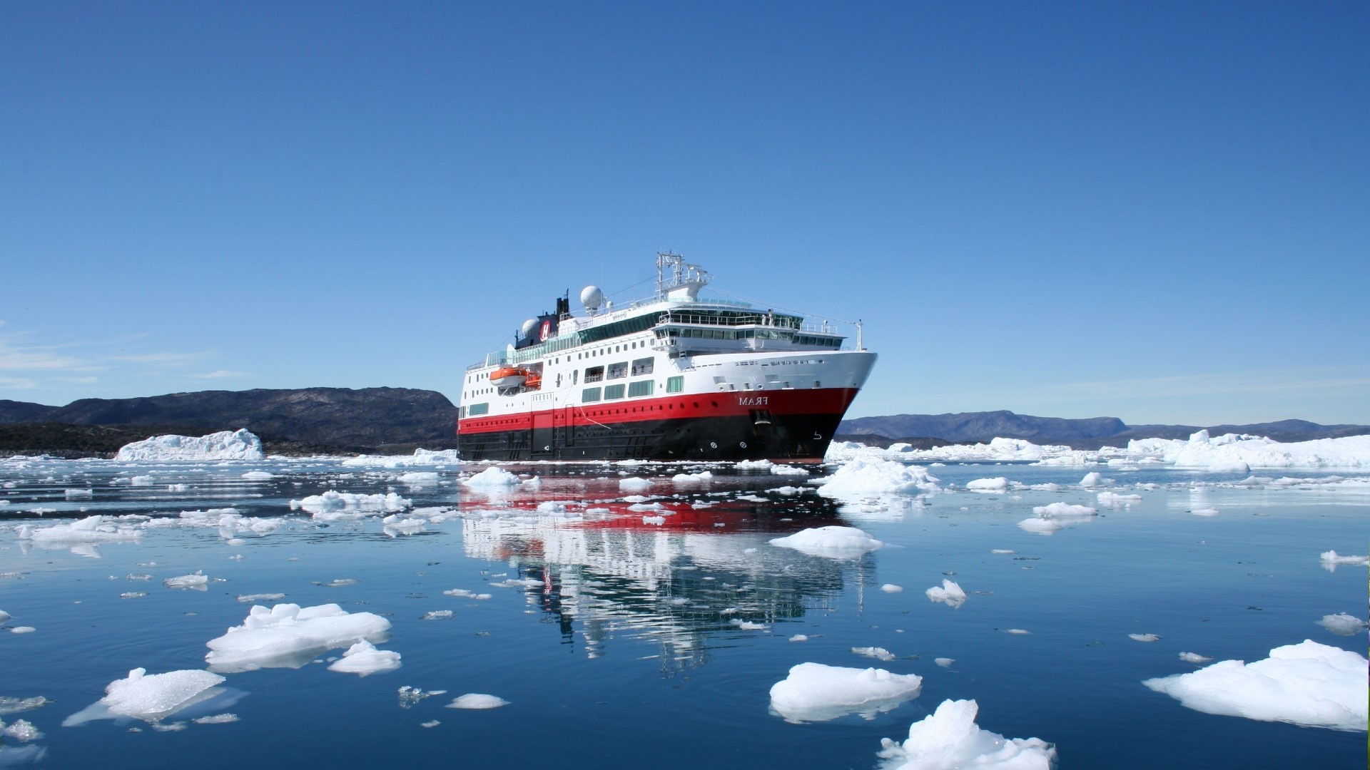 Greenland ship, Iceberg view, Glaciers and clouds, Sky reflection, 1920x1080 Full HD Desktop