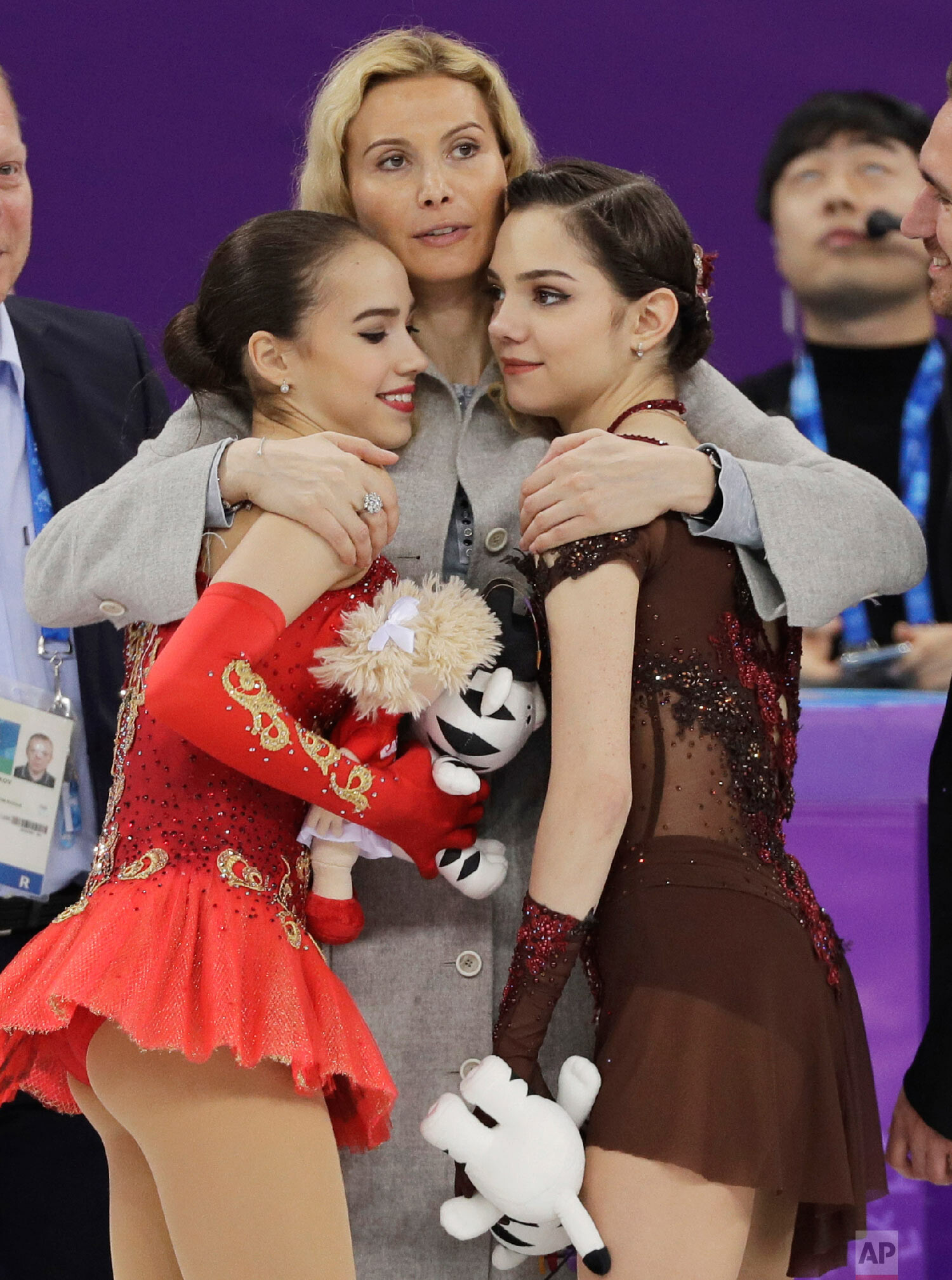 Alina Zagitova, Year in sports, Powerful athleticism, Unforgettable moments, 1500x2020 HD Phone