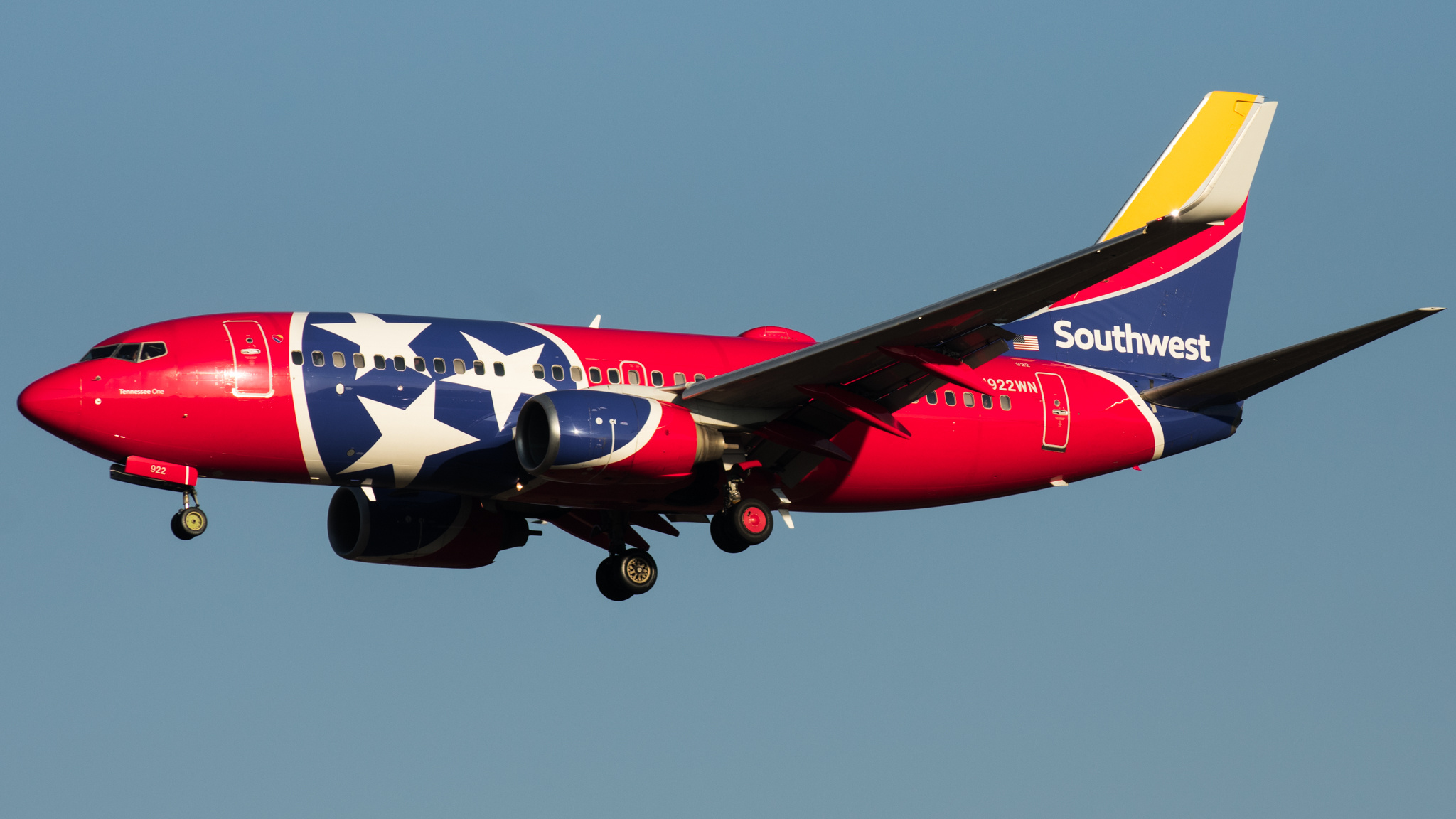 Boeing 737-700, Southwest Airlines Wallpaper, 2050x1160 HD Desktop