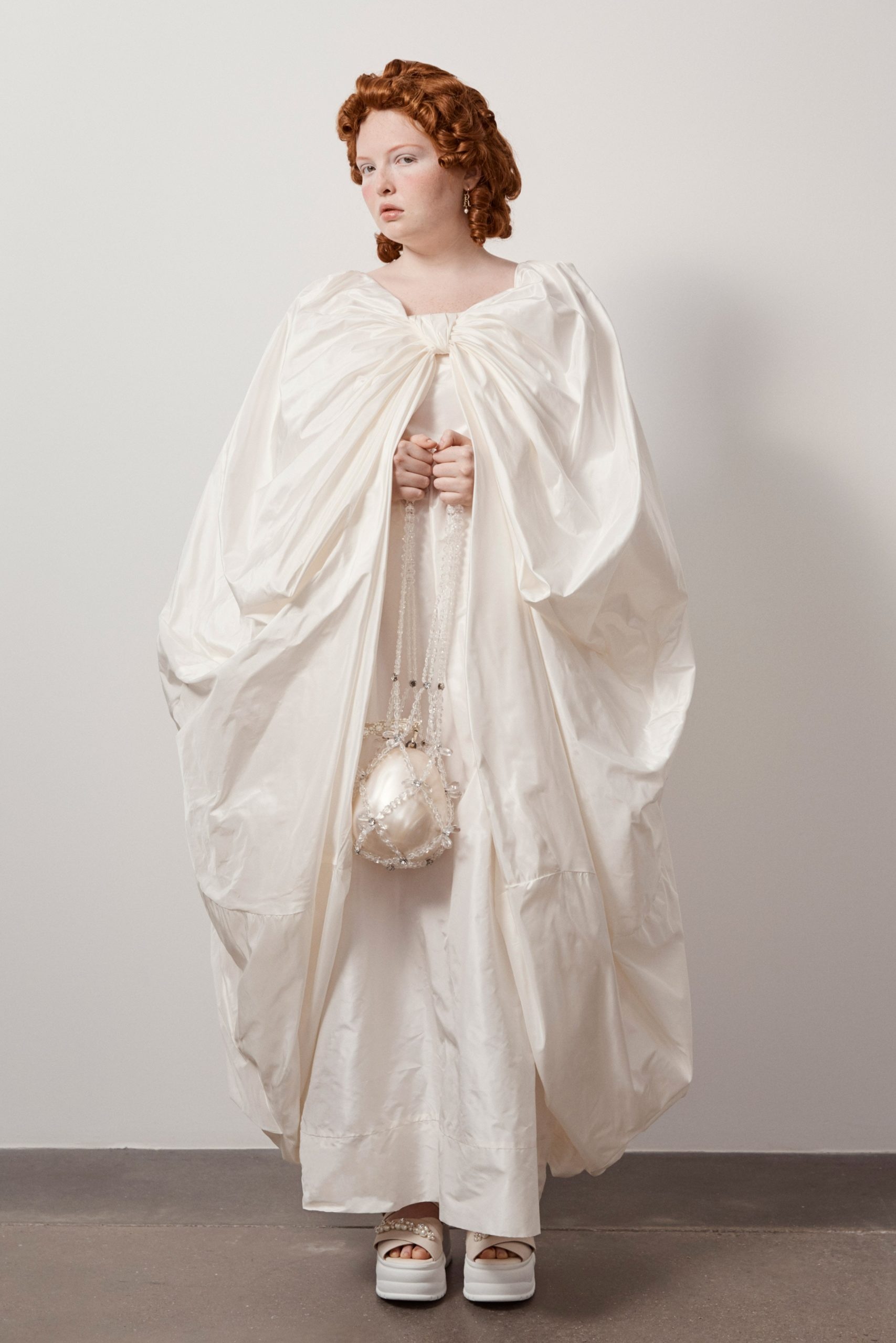 Simone Rocha, Pearls of wisdom, Spring/Summer 2021, 1710x2560 HD Phone