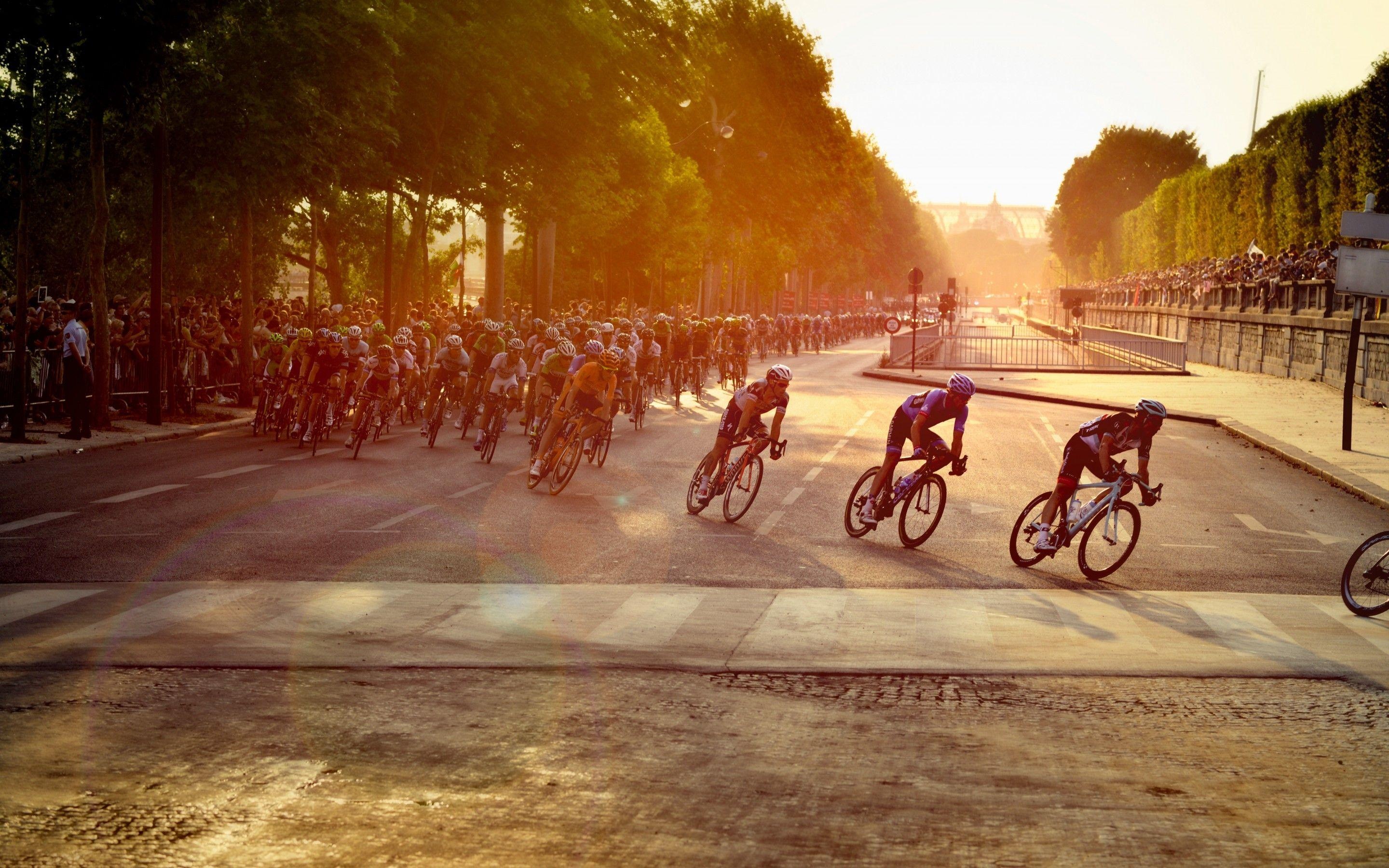 Tour de France, Road cycling Wallpaper, 2880x1800 HD Desktop