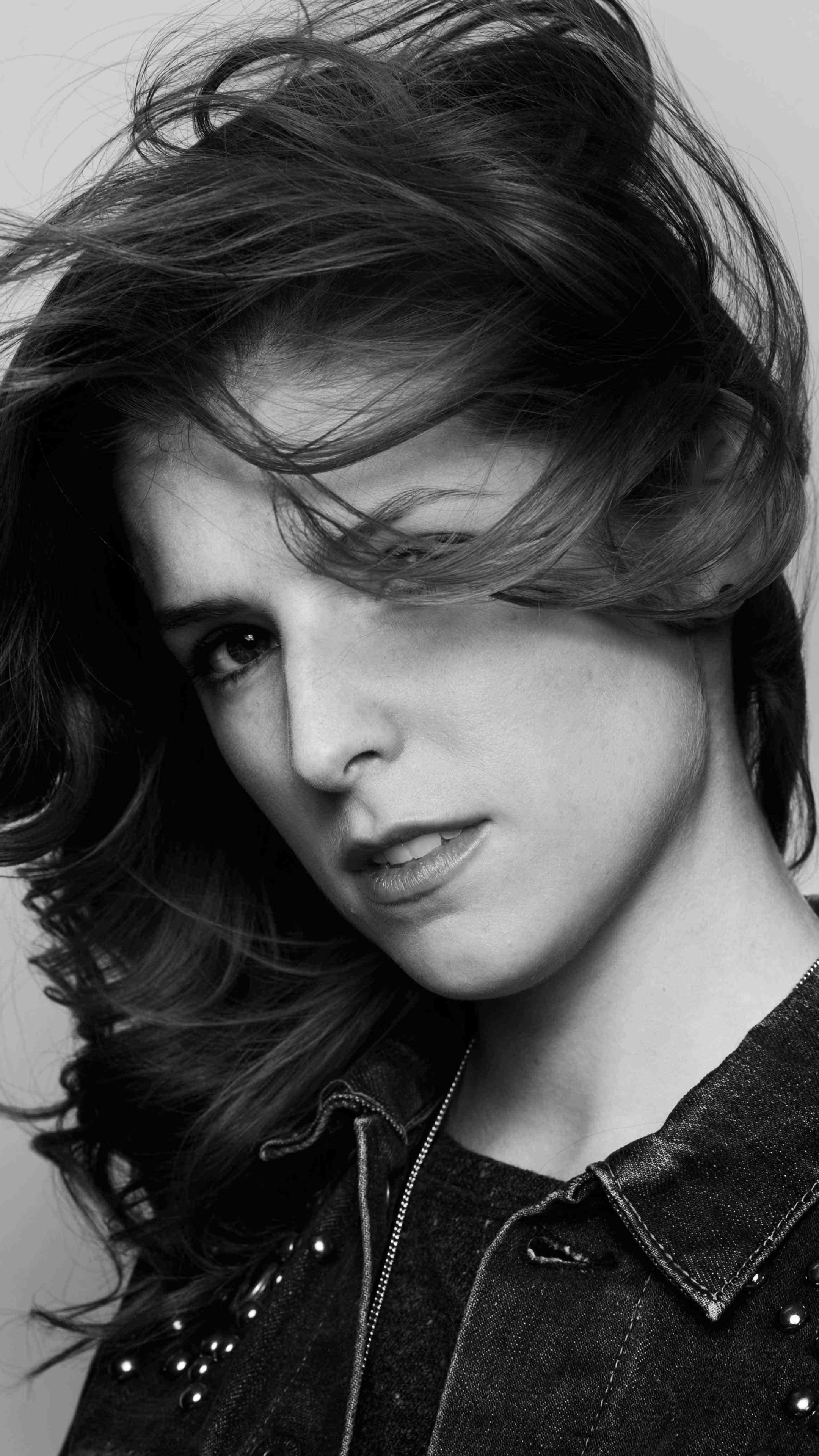 Anna Kendrick, Black and white, Sony Xperia x, 4K, 2160x3840 4K Phone