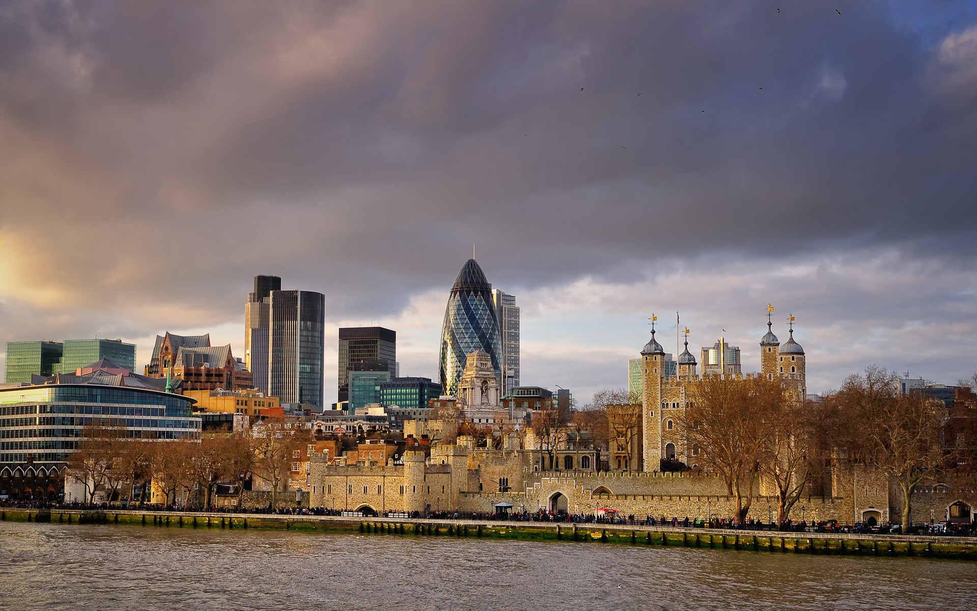 Download wallpaper river London, UK skyscraper, Overcast 30 St Mary Axe, The Gherkin, 1920x1200 HD Desktop