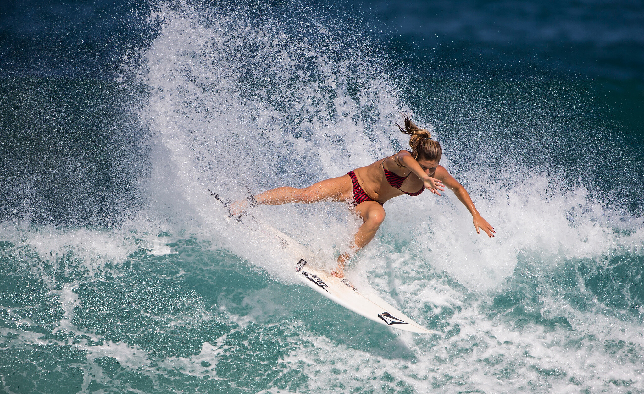 Surfing bliss, Wave rider, Ocean marvel, Nature's masterpiece, 2050x1260 HD Desktop