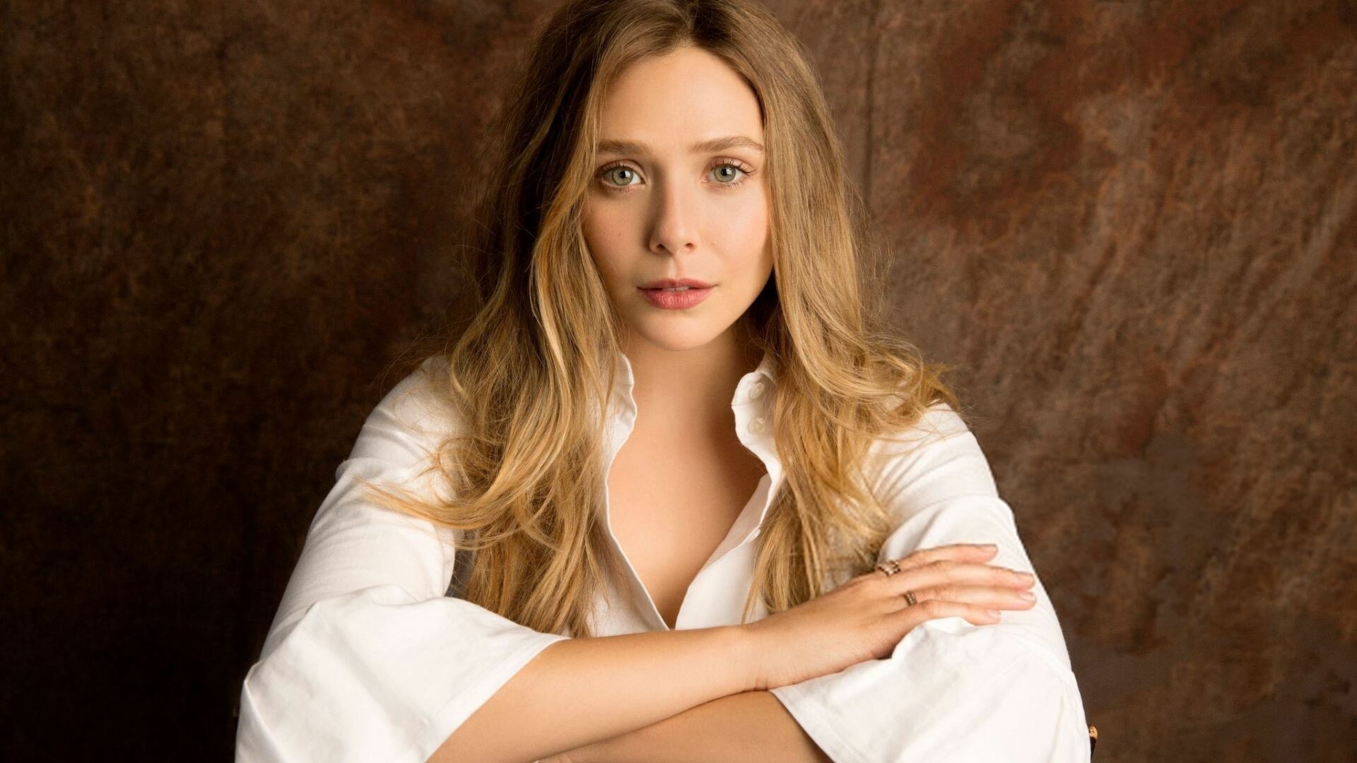 Elizabeth Olsen, Crossed arms, Beautiful wallpaper, Image, 1920x1080 Full HD Desktop