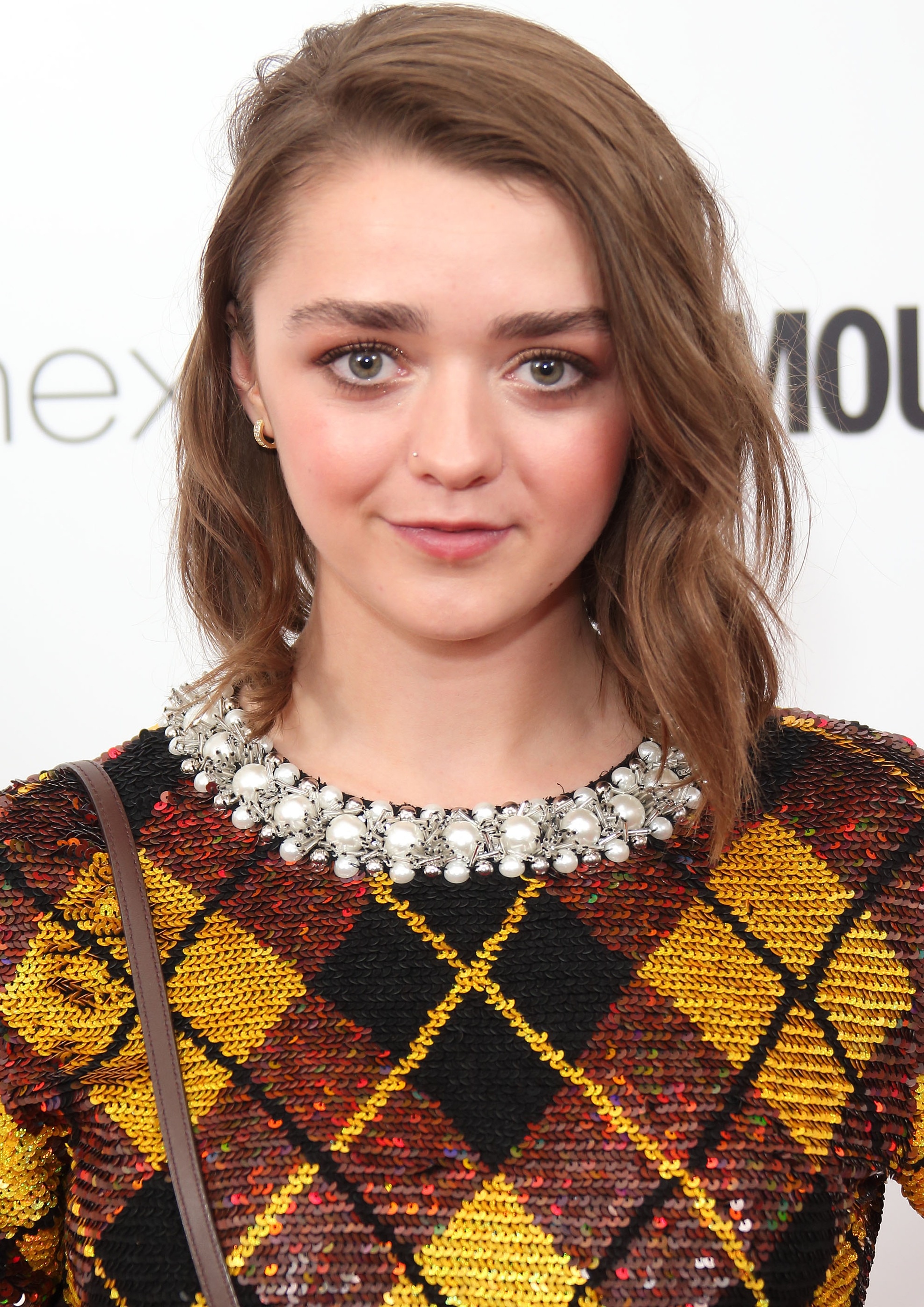 Maisie Williams, Images HD, Tabuqibav5, 1980x2800 HD Phone