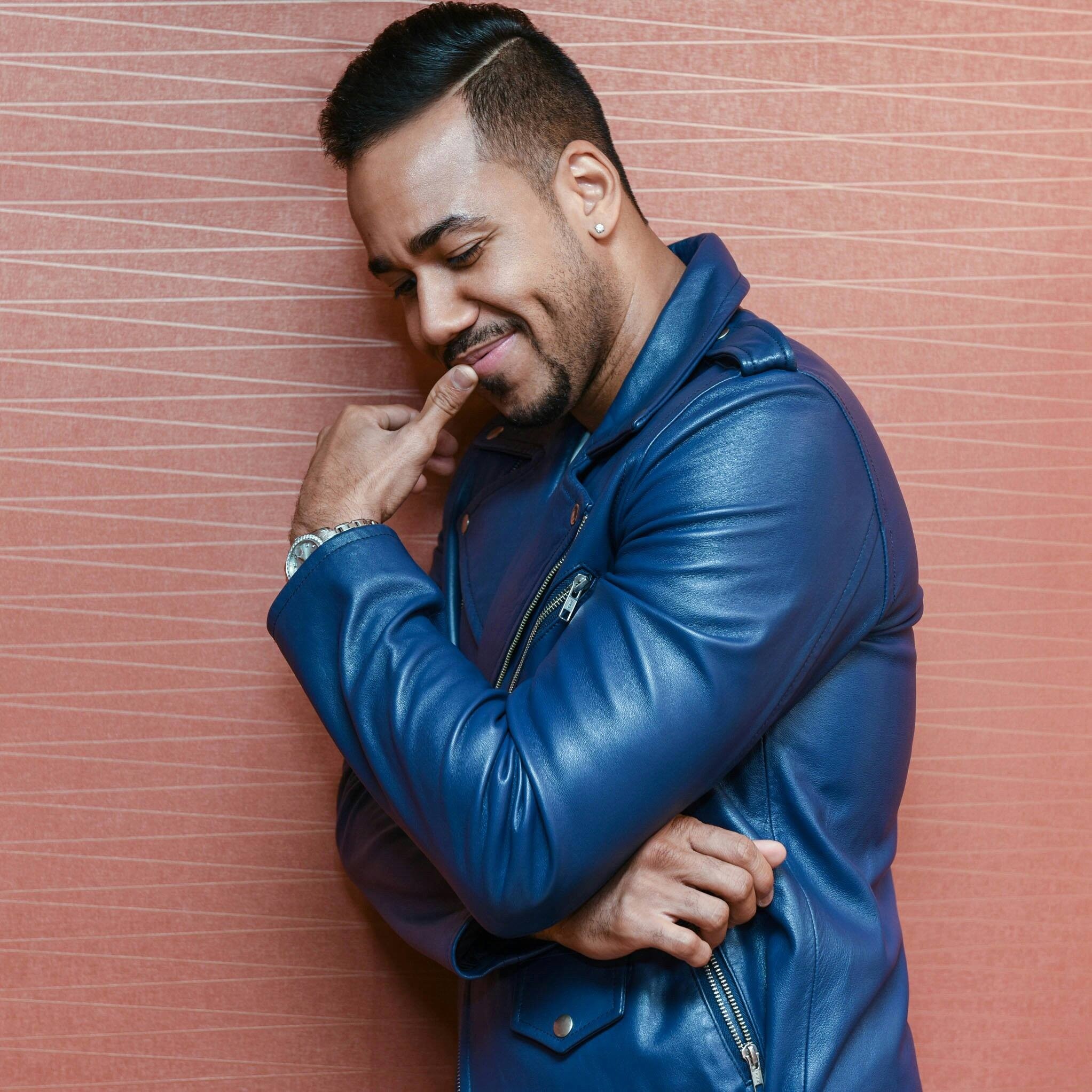 Romeo Santos, Bachata heartthrob, San Antonio concert, Music event, 2050x2050 HD Phone