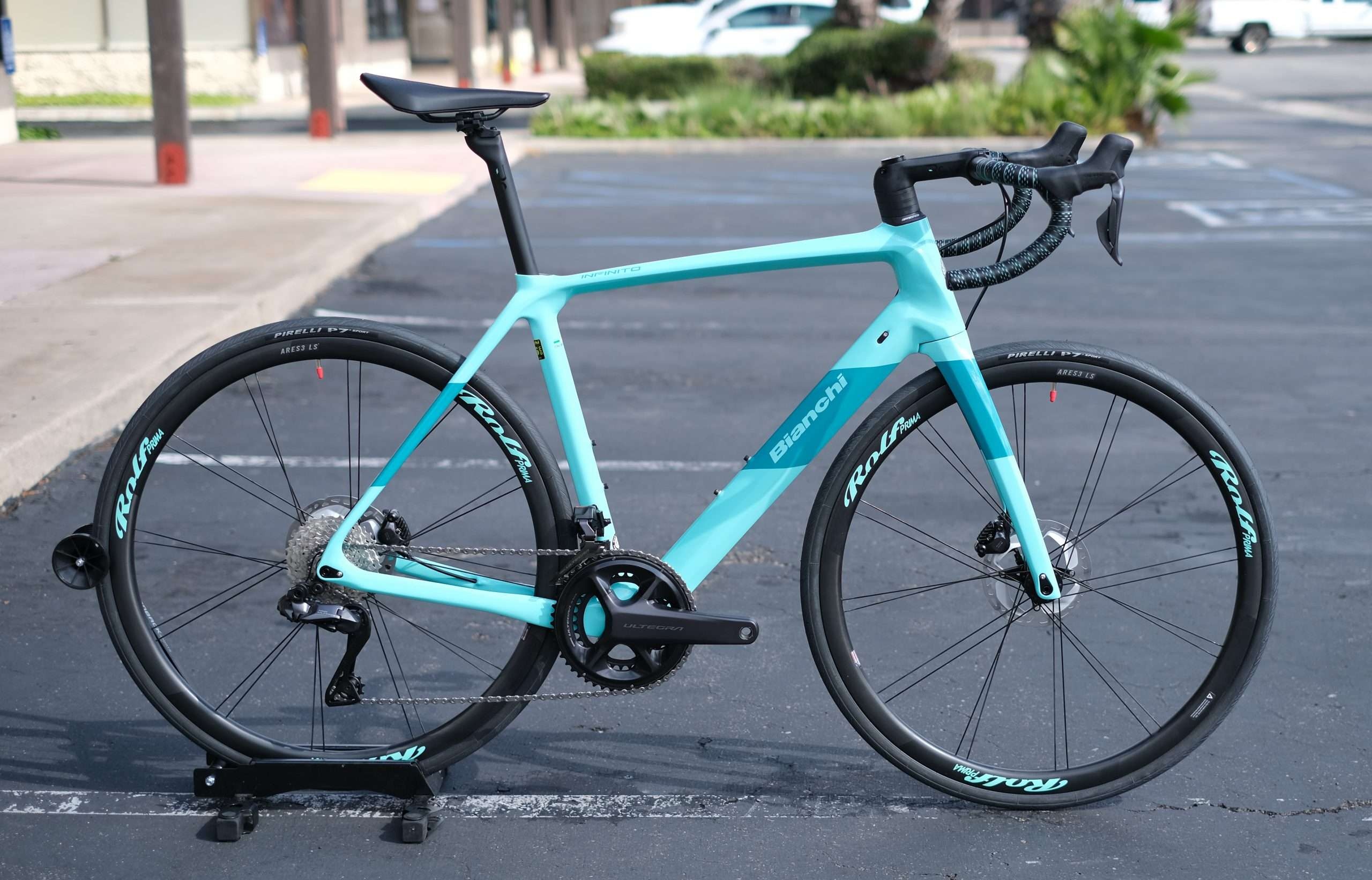 Bianchi, Infinito CV Adrenaline Bikes, High-performance cycling, Speed and agility, 2560x1650 HD Desktop