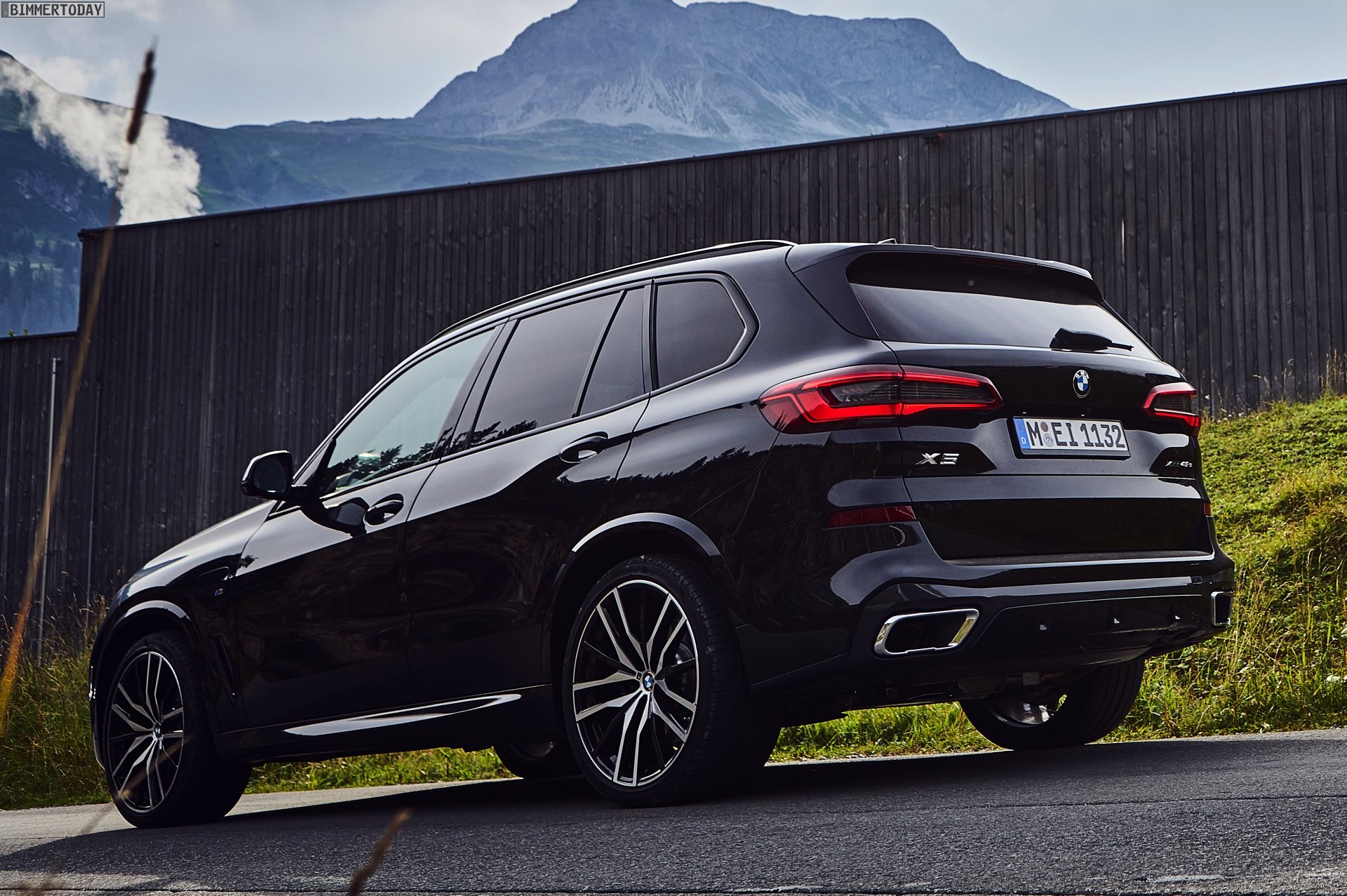 BMW X5, Plug-in hybrid, Xdrive45e model, Market launch, 1920x1280 HD Desktop