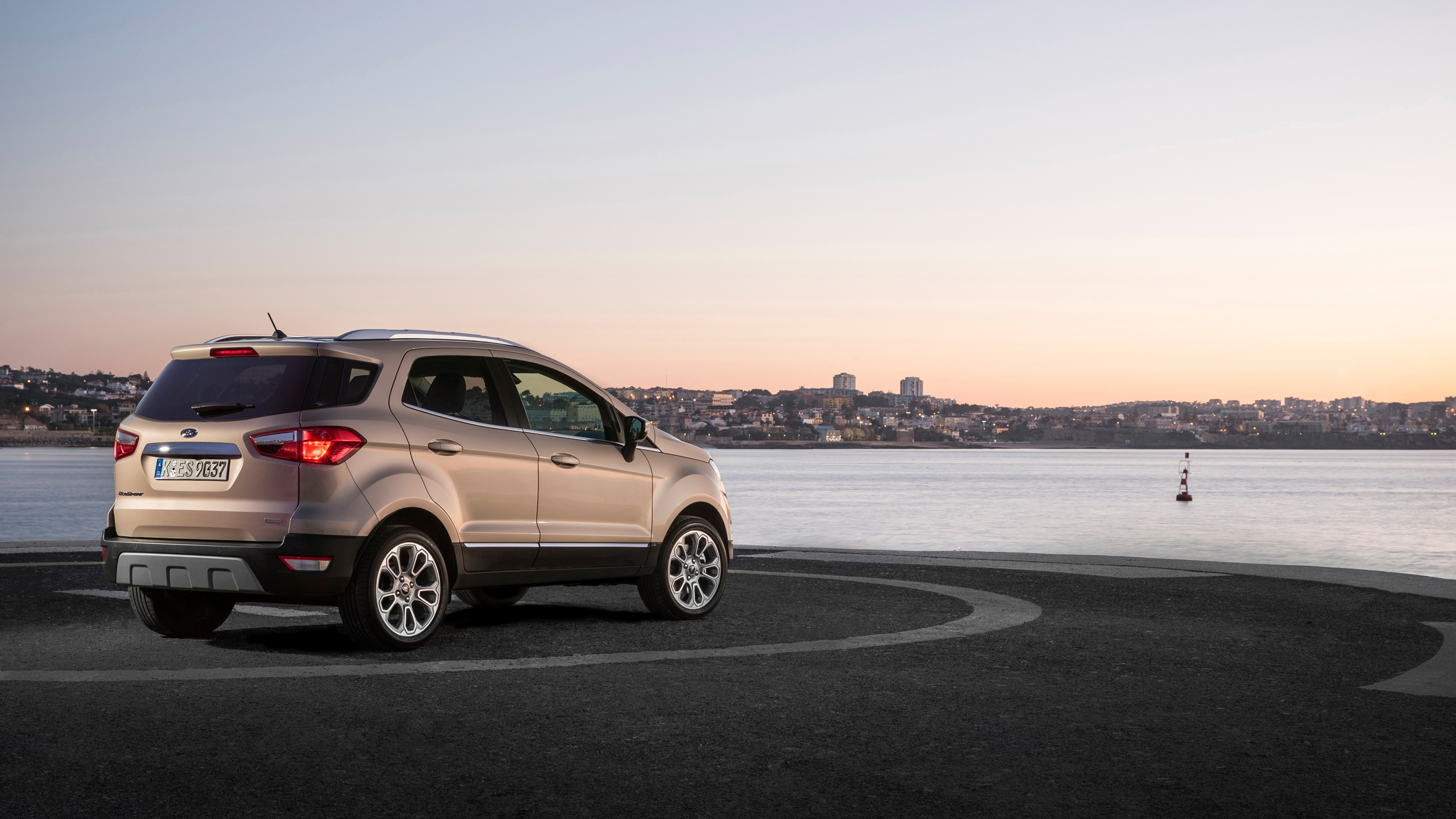 Ford EcoSport, Modern design, HD wallpapers, Automotive excellence, 3840x2160 4K Desktop