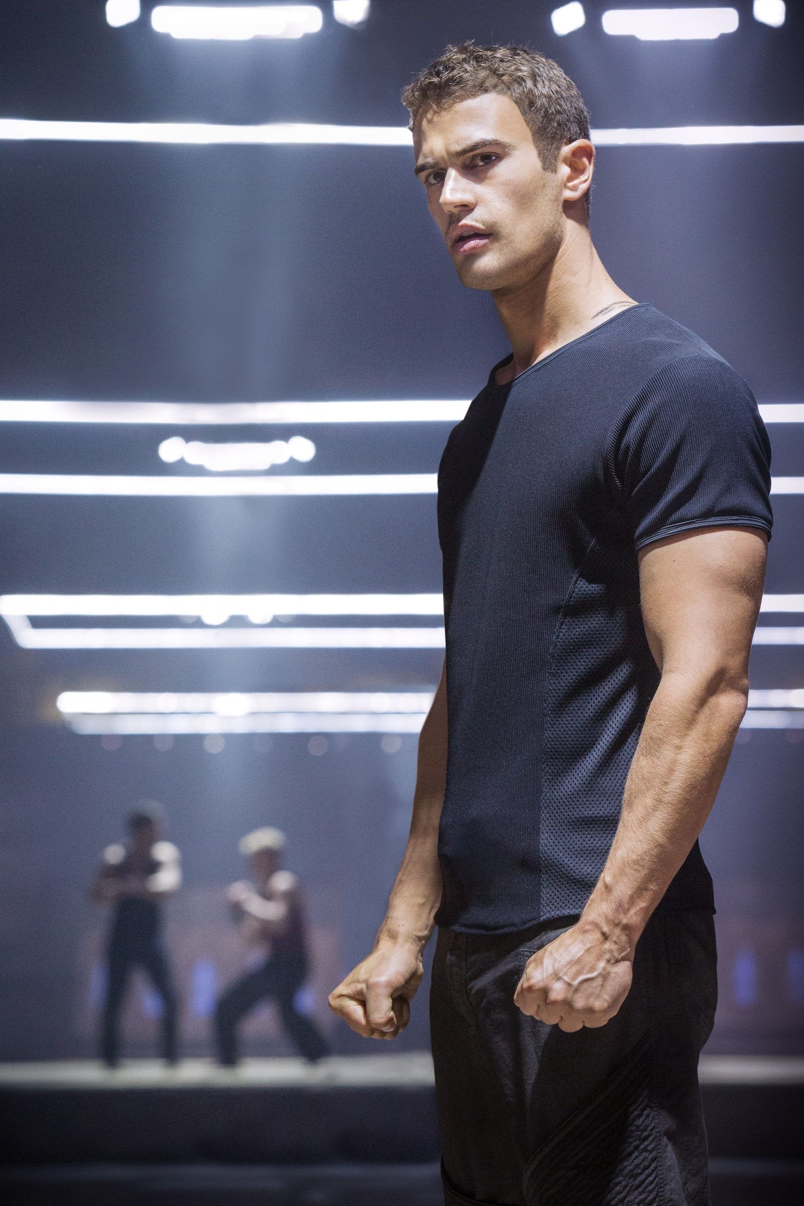 Theo James, Top wallpapers, Divergent fandom, HD backgrounds, 1600x2400 HD Phone