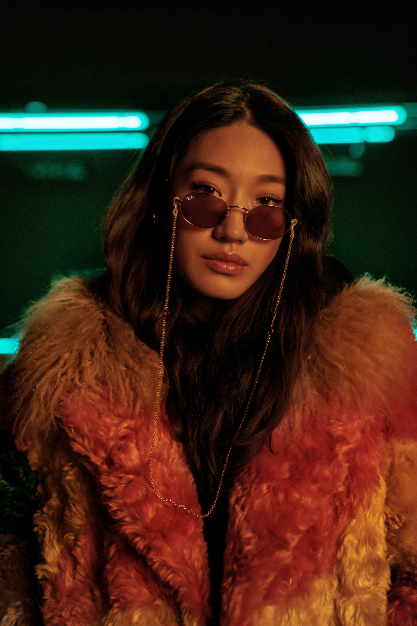 Peggy Gou, DJ and producer, Electronic music, Fashion icon, 1370x2050 HD Phone