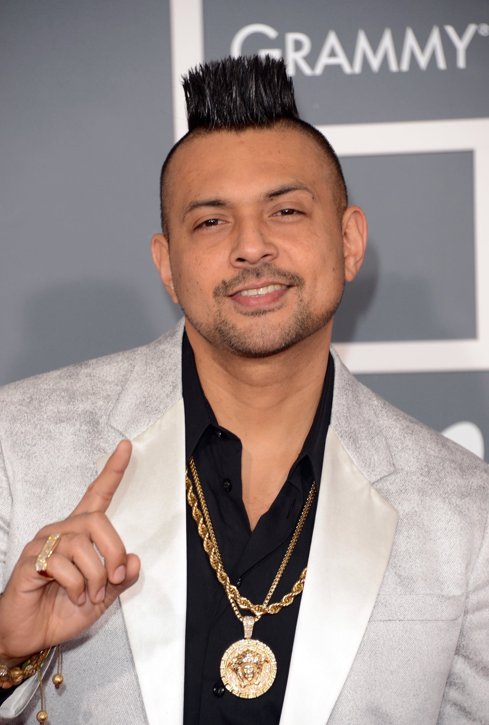 Sean Paul, Energetic performances, Dancehall beats, Jamaican music icon, 2030x3000 HD Phone