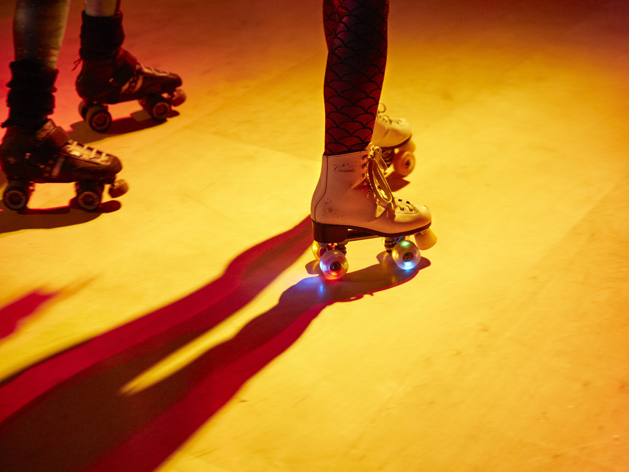 Rollerskating, London's embrace, Skating culture, Roller skate, 2050x1540 HD Desktop