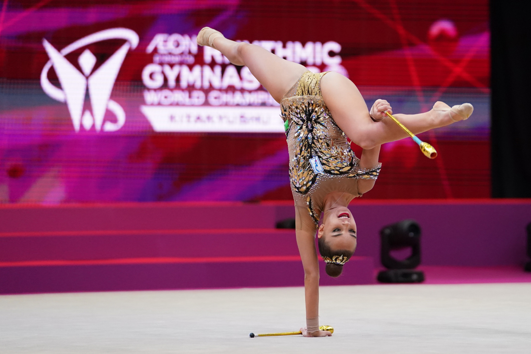 Averina's golden streak, Rhythmic gymnastics mastery, Remarkable performance, Consistent excellence, 2050x1370 HD Desktop