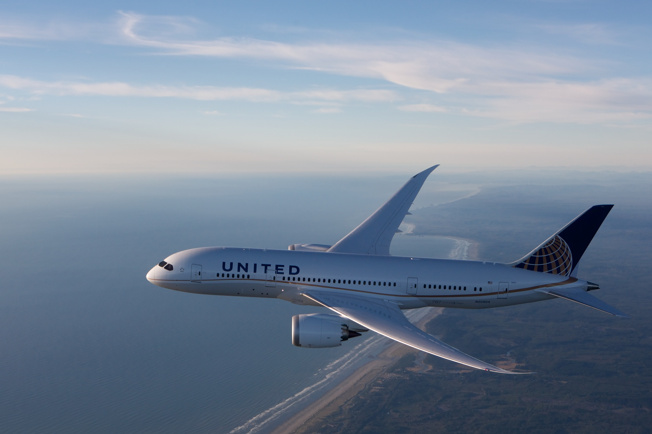 Boeing 787, Wows travelers, 5 ways it impresses, 2250x1500 HD Desktop