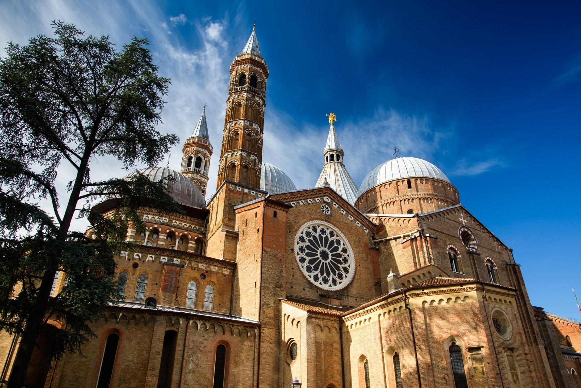 Padua, Italy HD wallpapers, Captivating visuals, 1920x1290 HD Desktop