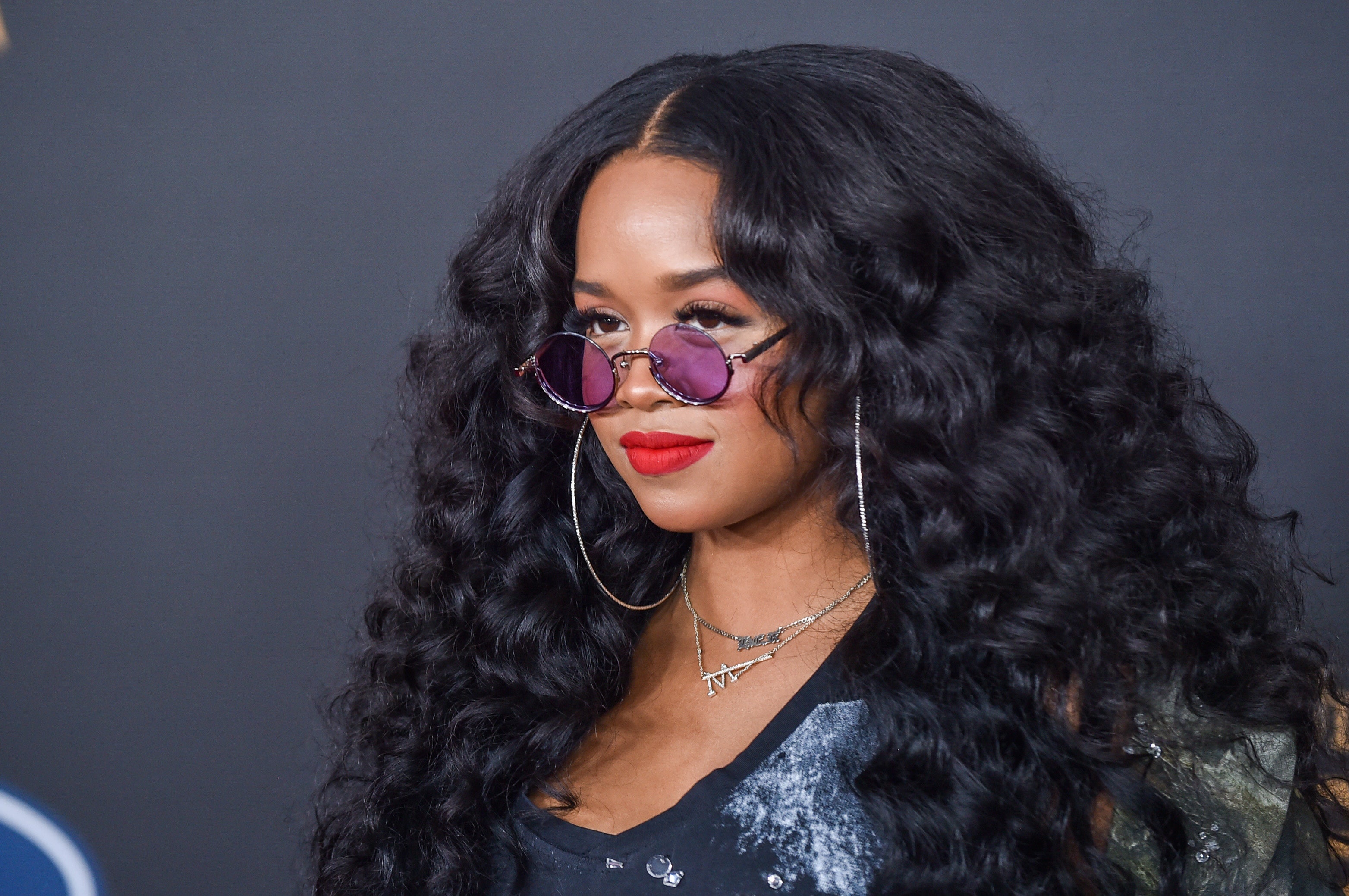 NAACP 2020, H.E.R. Wallpaper, 3130x2080 HD Desktop