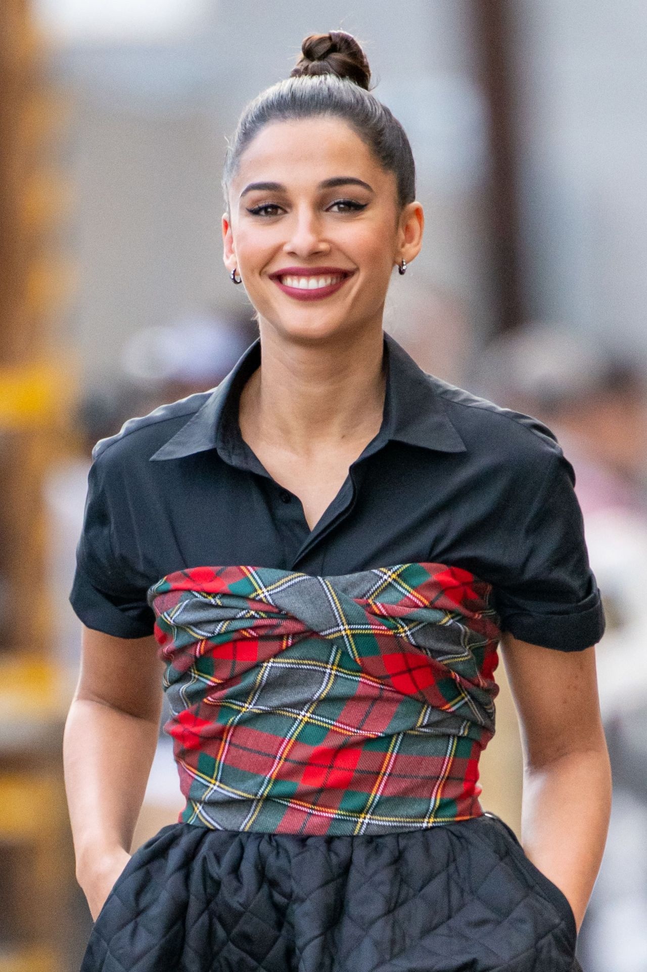 Naomi Scott, HD wallpapers, 1280x1930 HD Phone