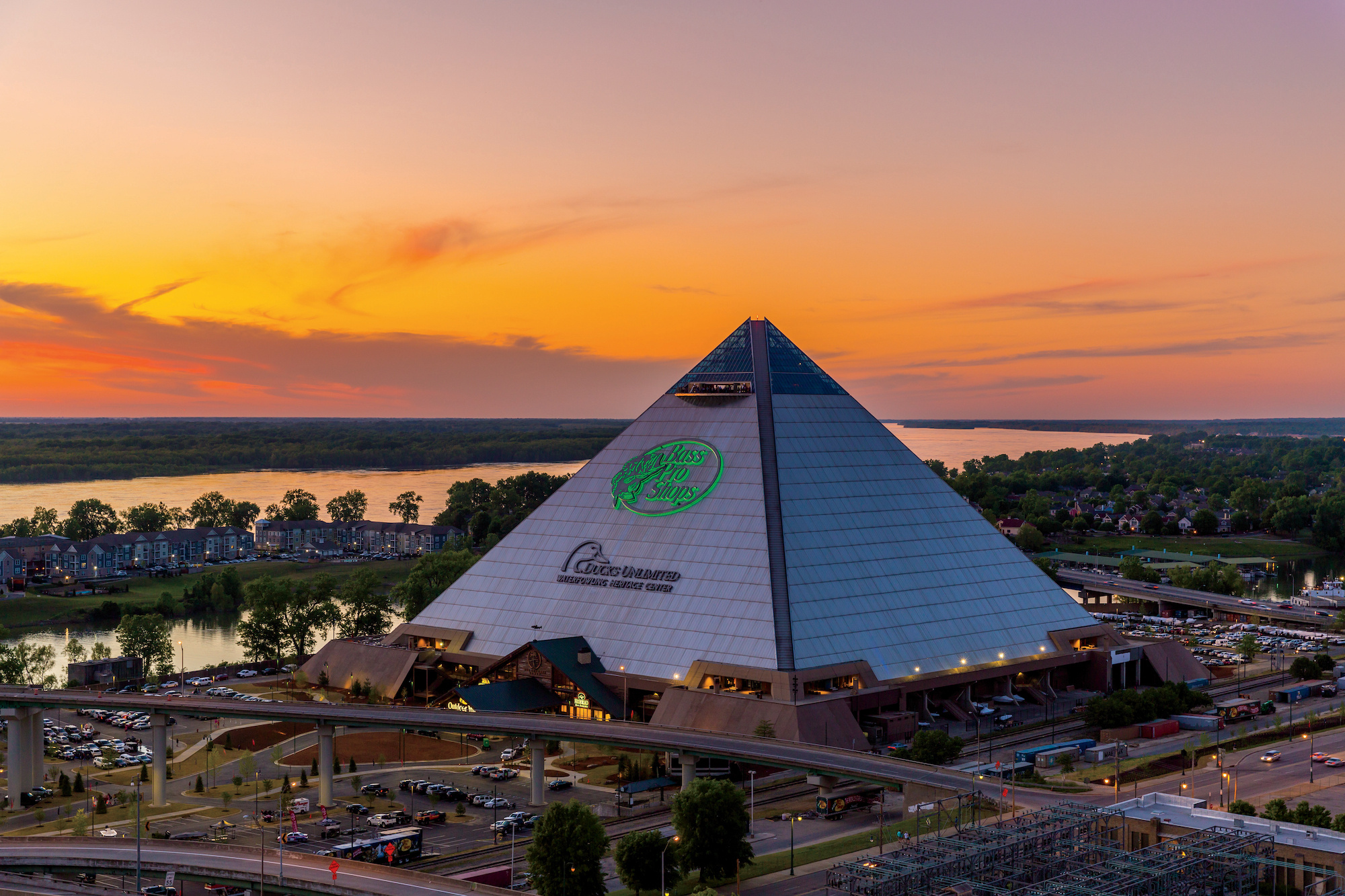 Memphis Pyramid, Memphis (Tennessee) Wallpaper, 2000x1340 HD Desktop