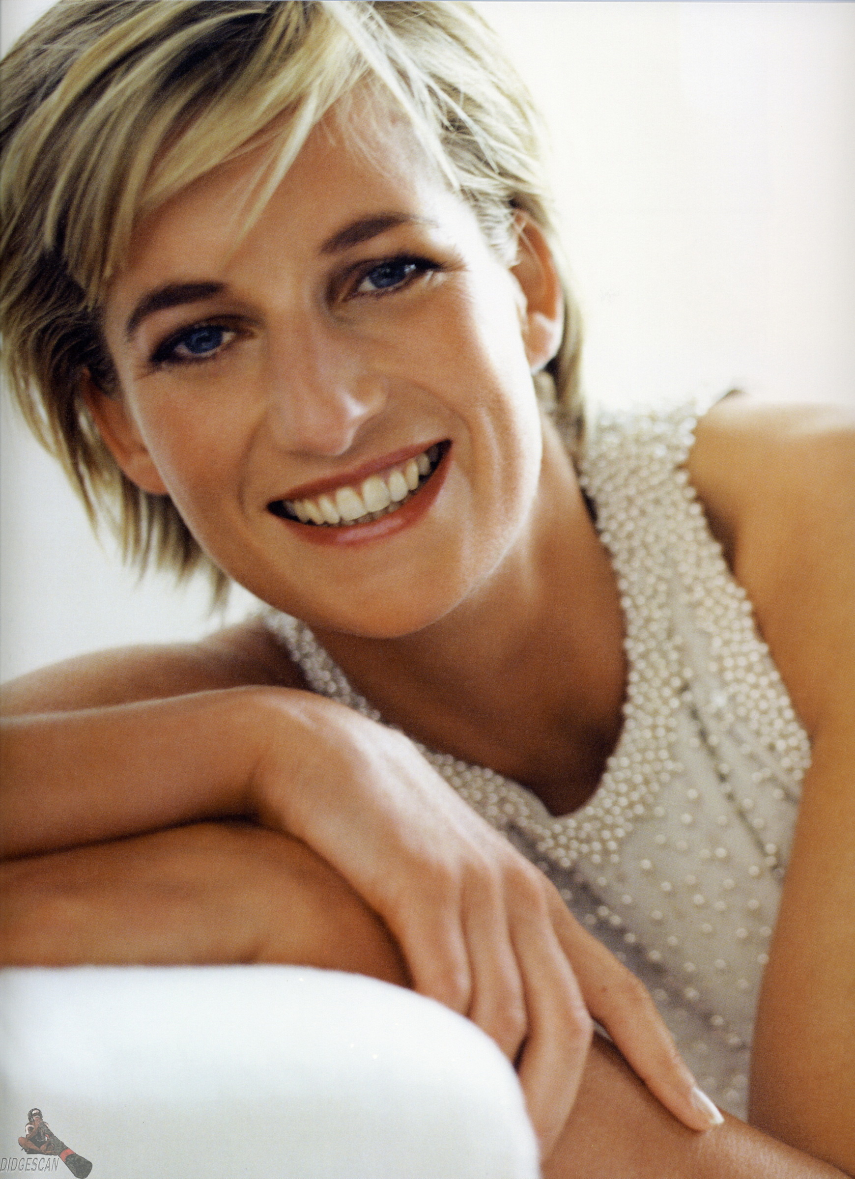 Princess Diana, Mario Testino photo, Stunning capture, Fan favorites, 1740x2400 HD Phone