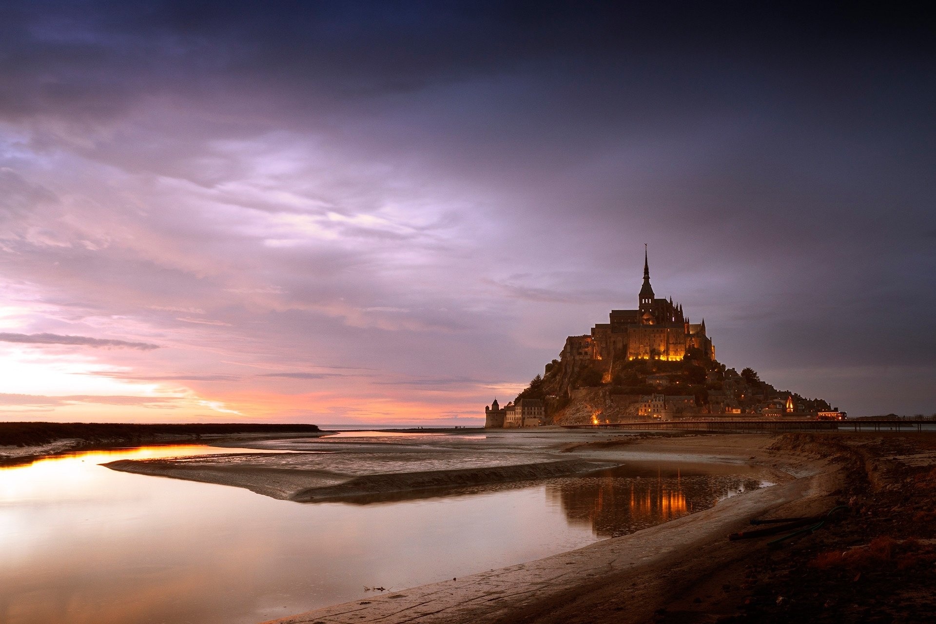 Mont Saint Michel, Architectural marvel, Stunning backdrop, Tranquil ambiance, 1920x1280 HD Desktop