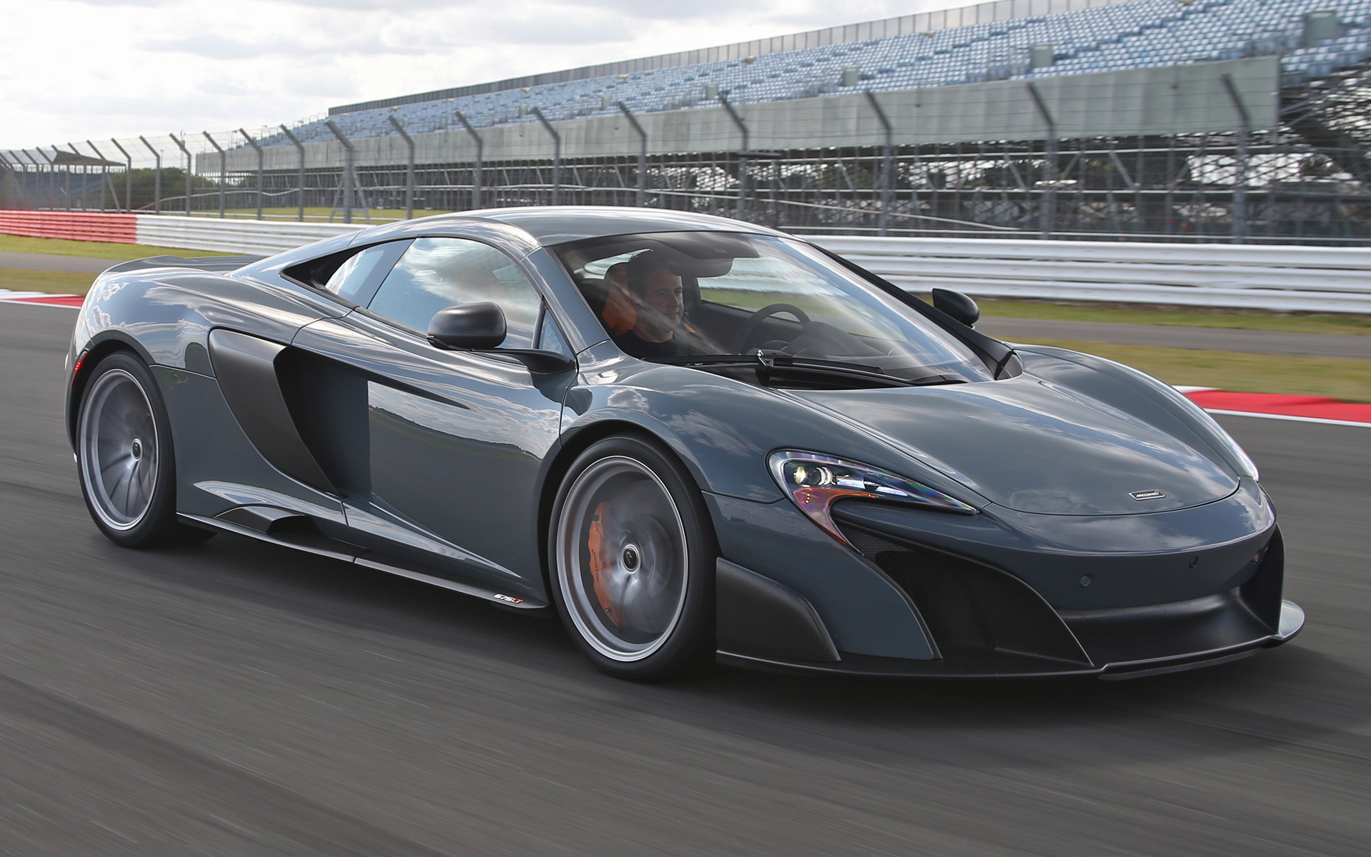 McLaren 675 LT, High-performance thrill, Captivating beauty, Exhilarating power, 1920x1200 HD Desktop