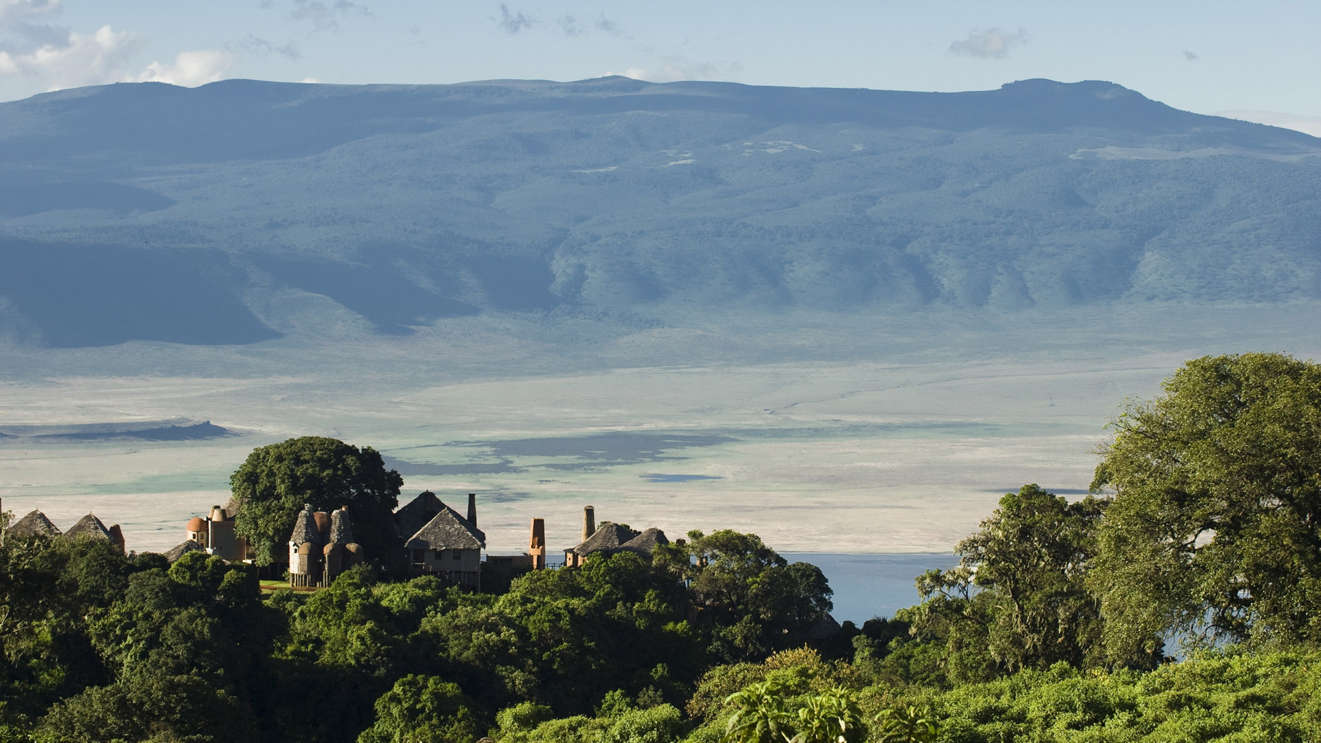 Ngorongoro Crater Lodge, Ngorongoro Crater, Tanzania, 1920x1080 Full HD Desktop